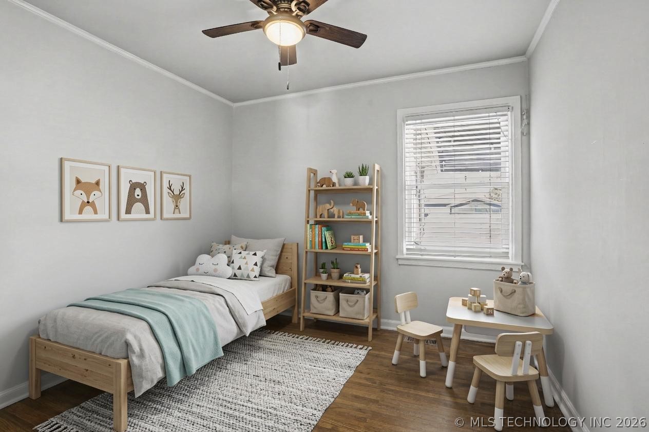 261 E 45th Court Property Photo 12