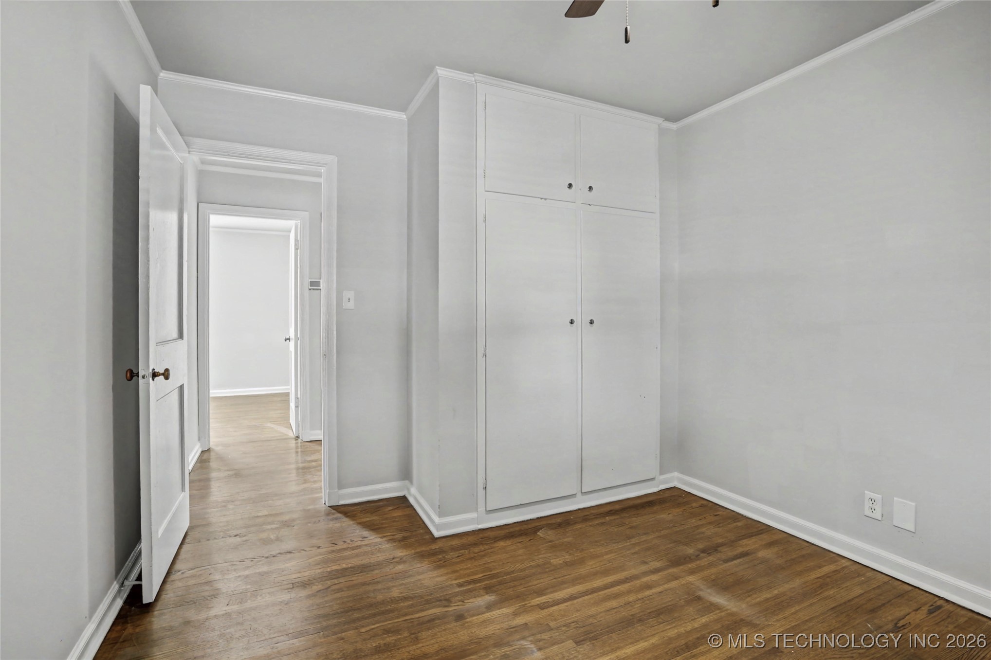 261 E 45th Court Property Photo 14