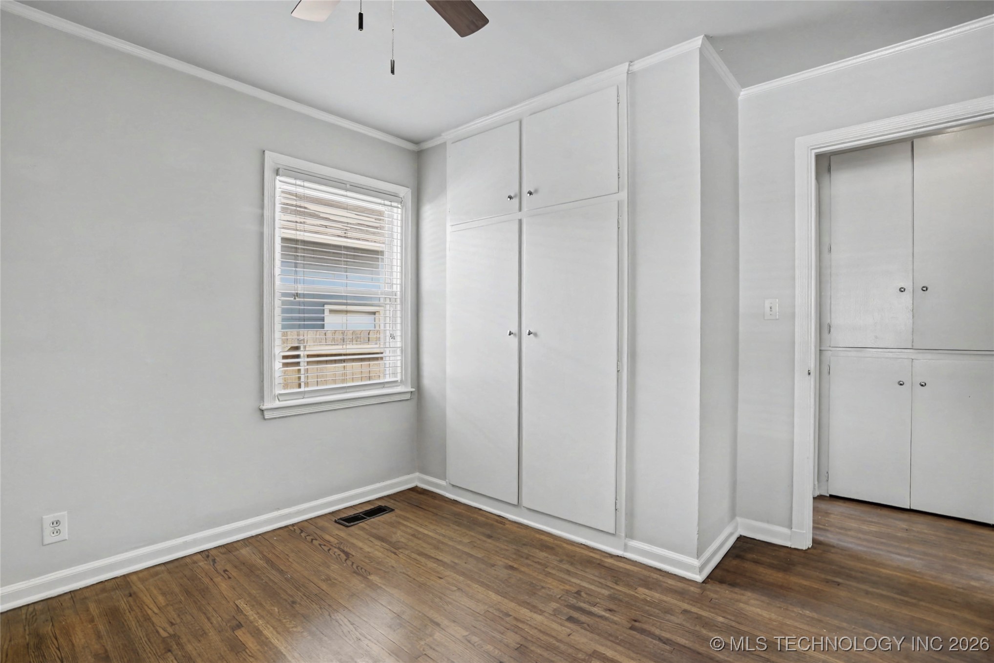 261 E 45th Court Property Photo 21