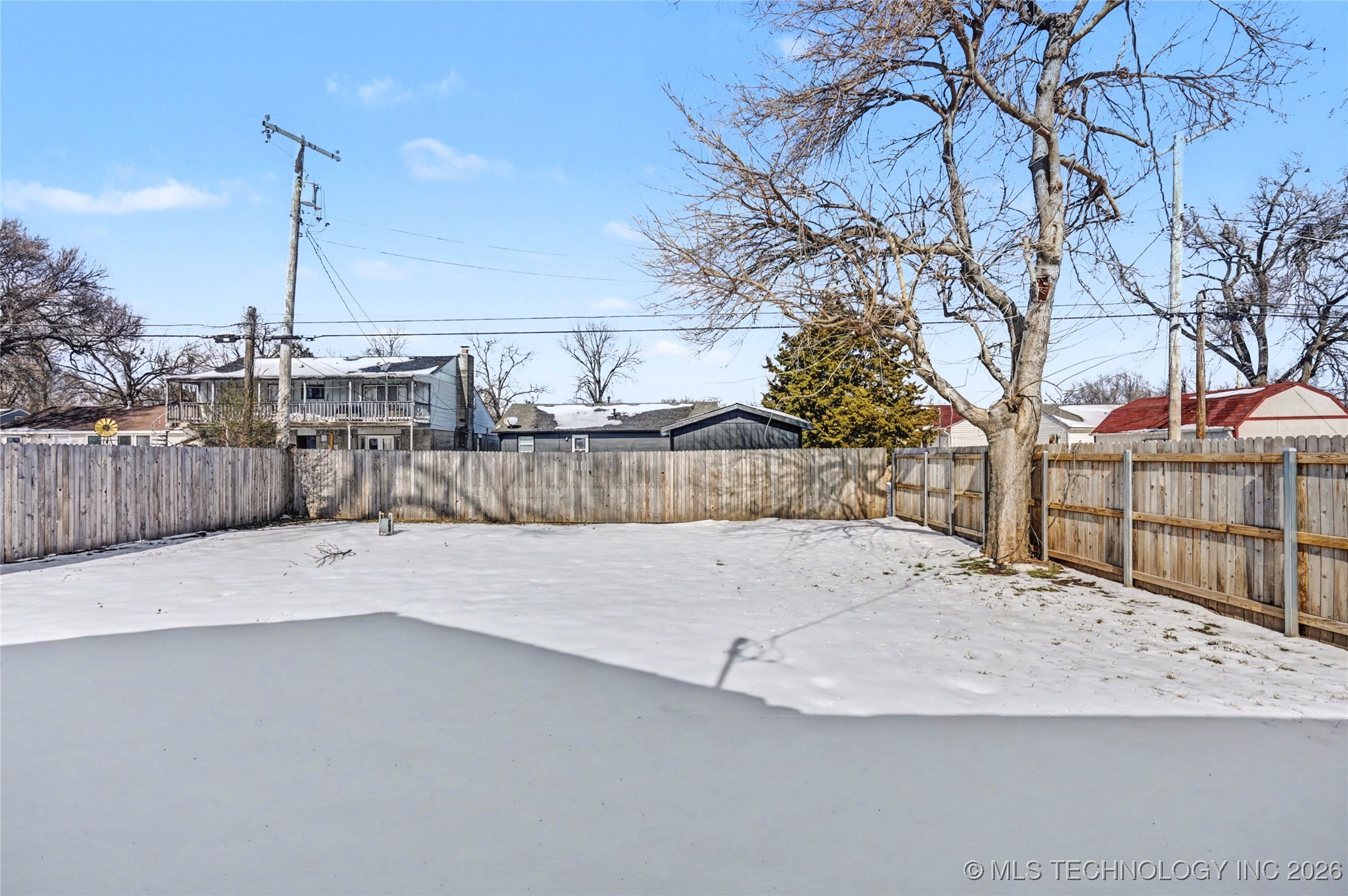 261 E 45th Court Property Photo 22