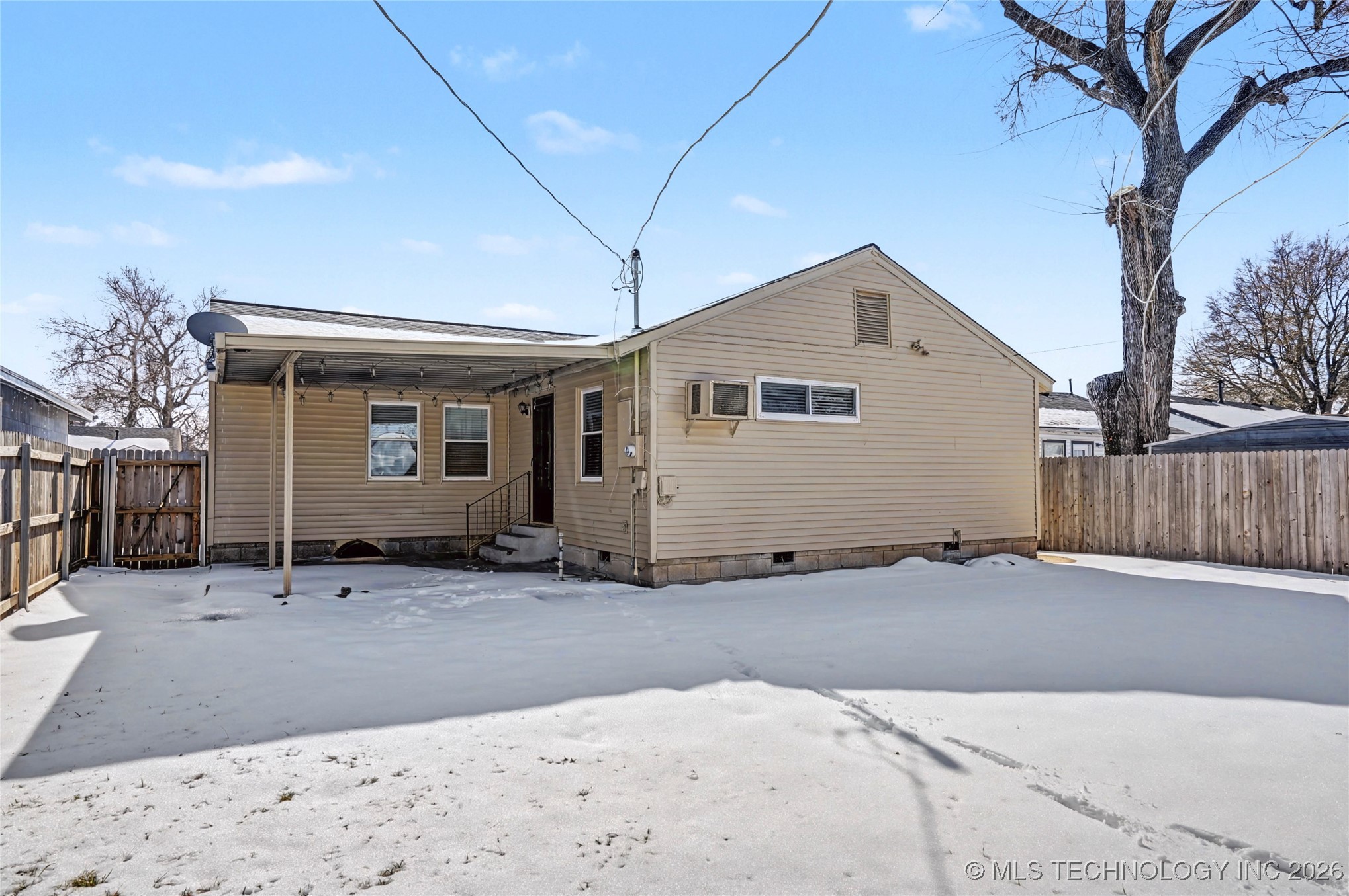 261 E 45th Court Property Photo 23