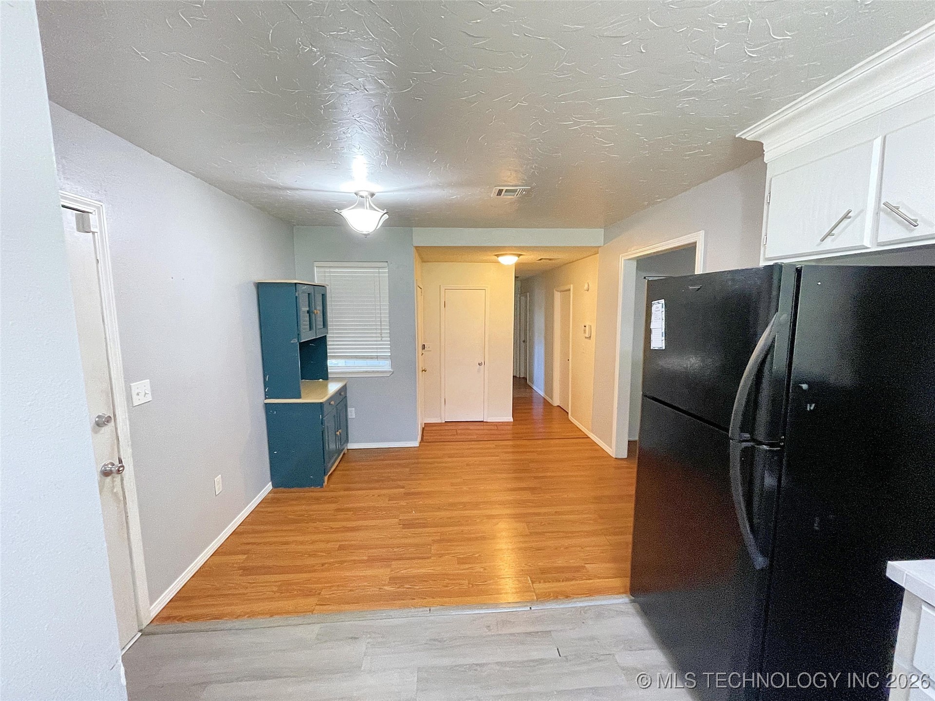 511 W Allen Road Property Photo 7