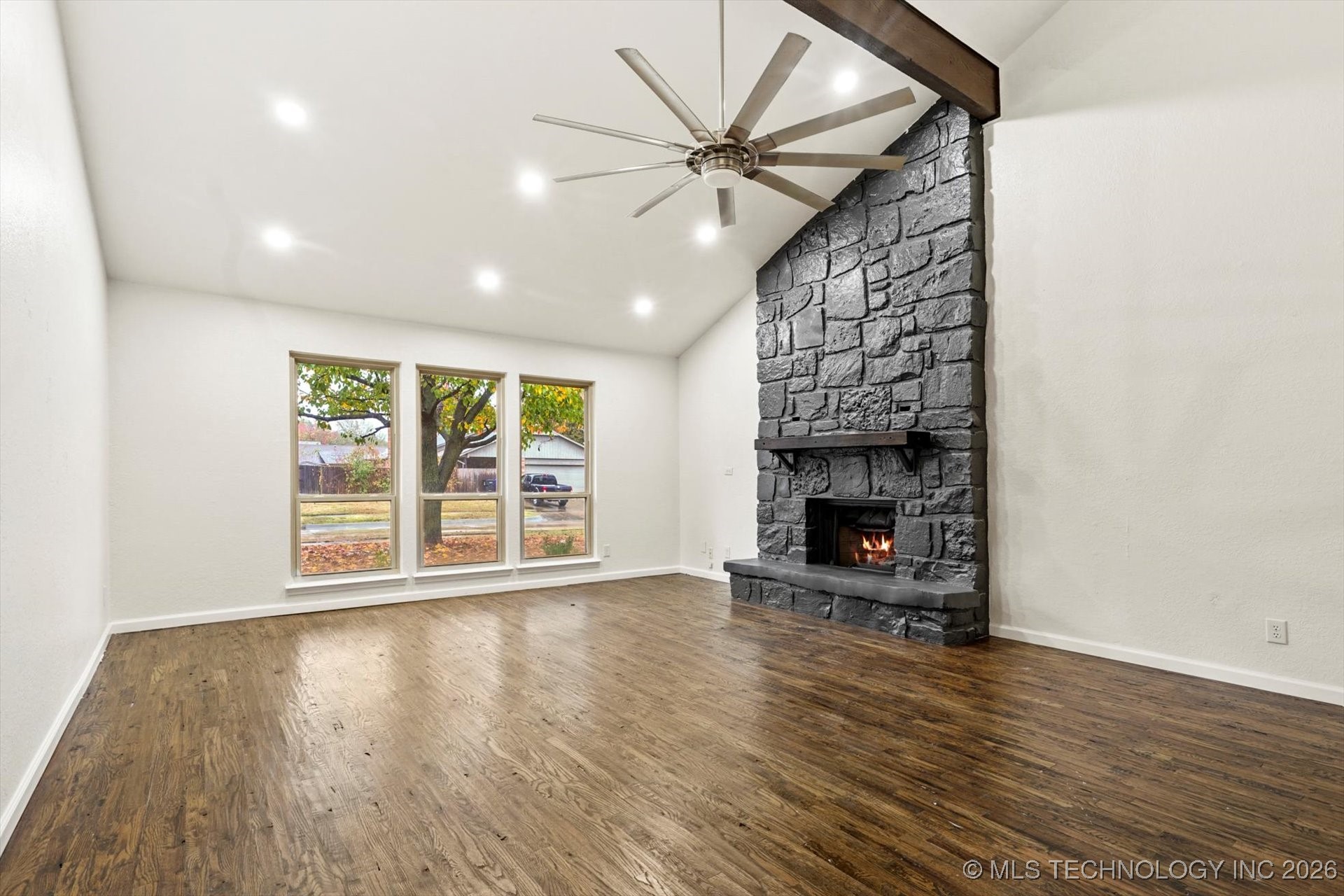 2416 S Elder Avenue Property Photo 4