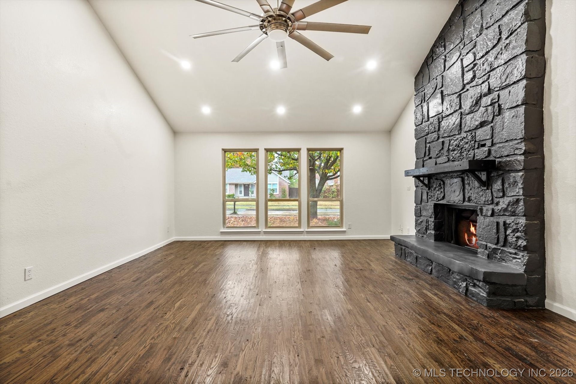 2416 S Elder Avenue Property Photo 5