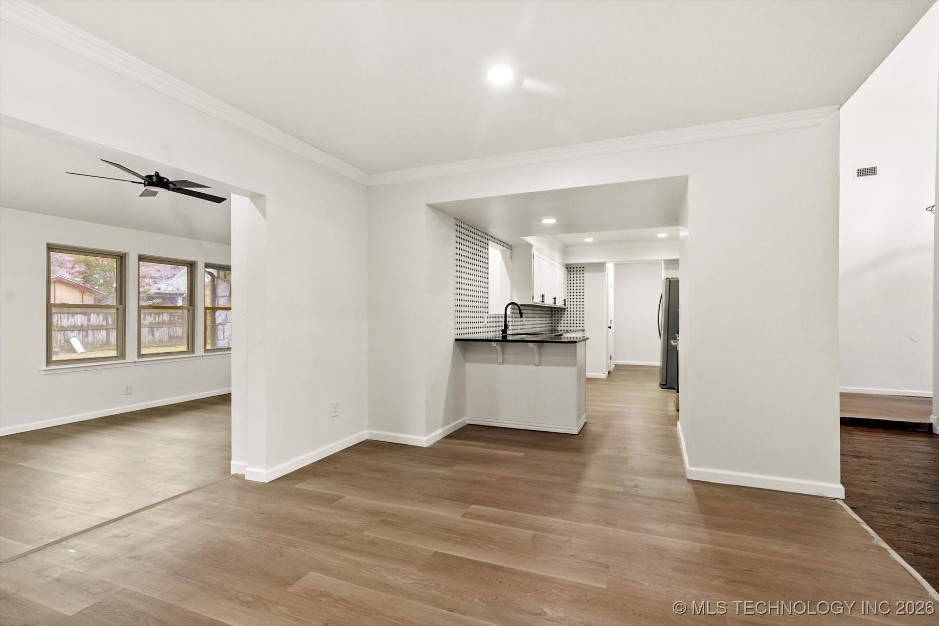 2416 S Elder Avenue Property Photo 10