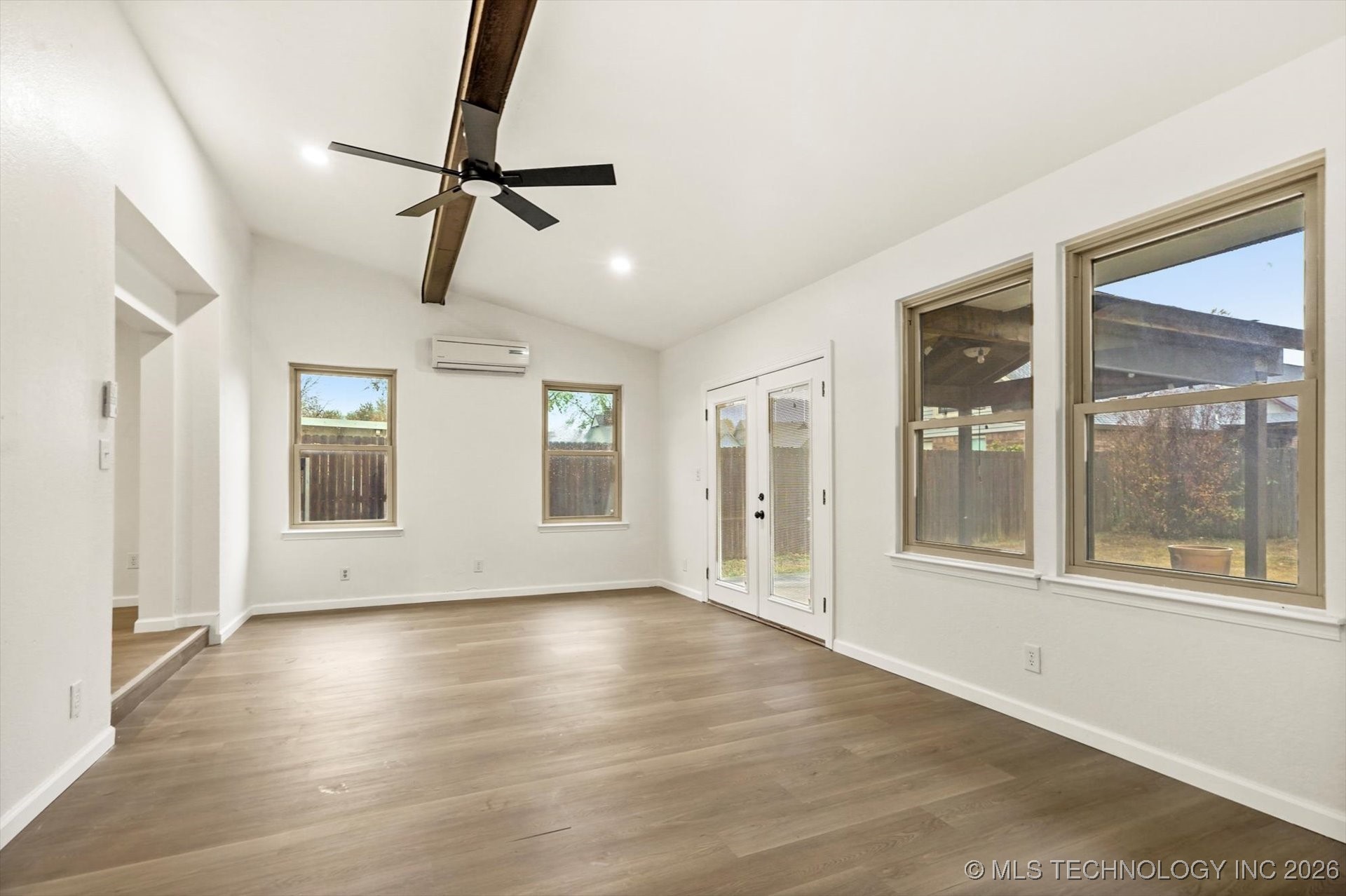 2416 S Elder Avenue Property Photo 12