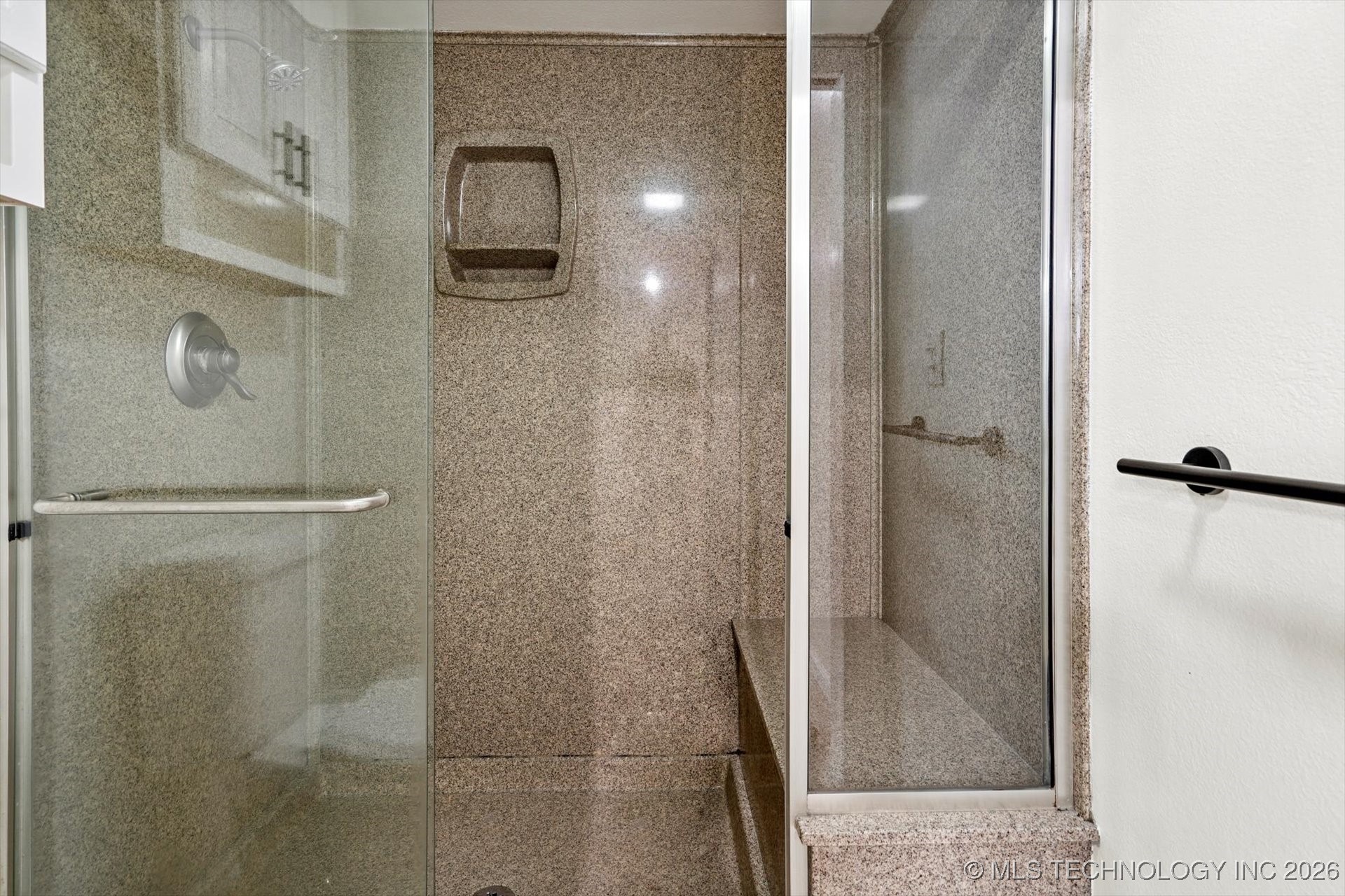 2416 S Elder Avenue Property Photo 20