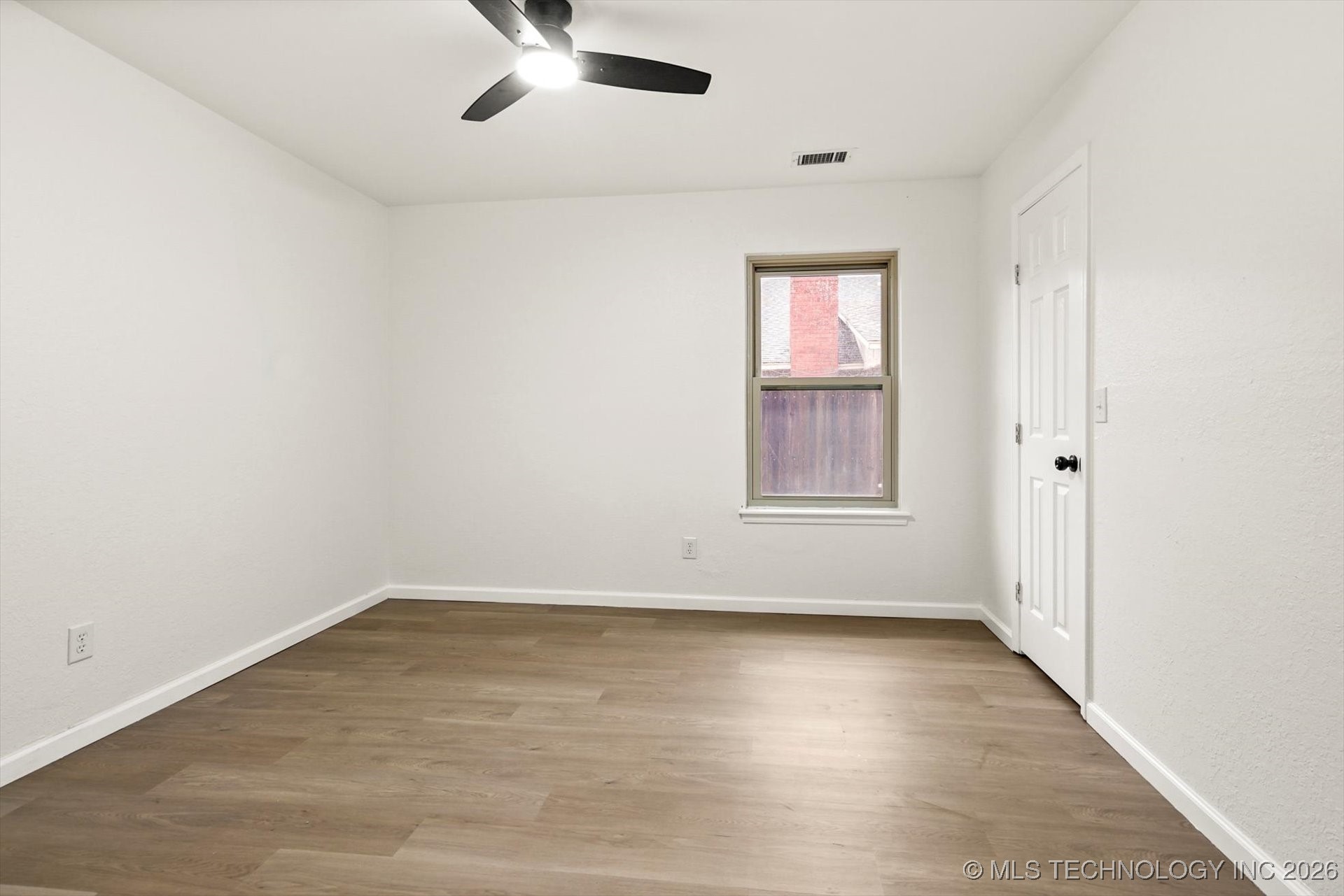 2416 S Elder Avenue Property Photo 21