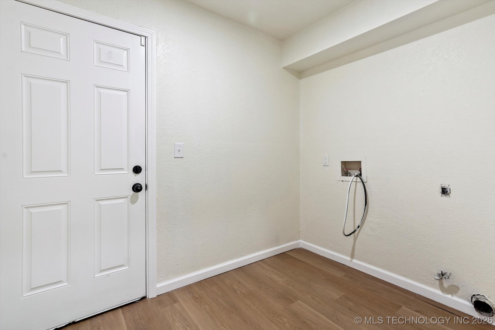 2416 S Elder Avenue Property Photo 25