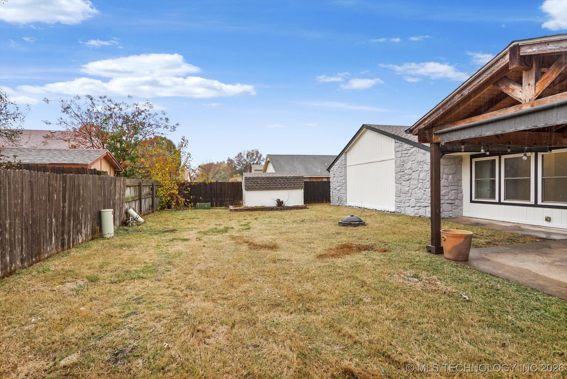 2416 S Elder Avenue Property Photo 27