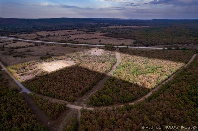 000 N 409 Road Property Photo 4