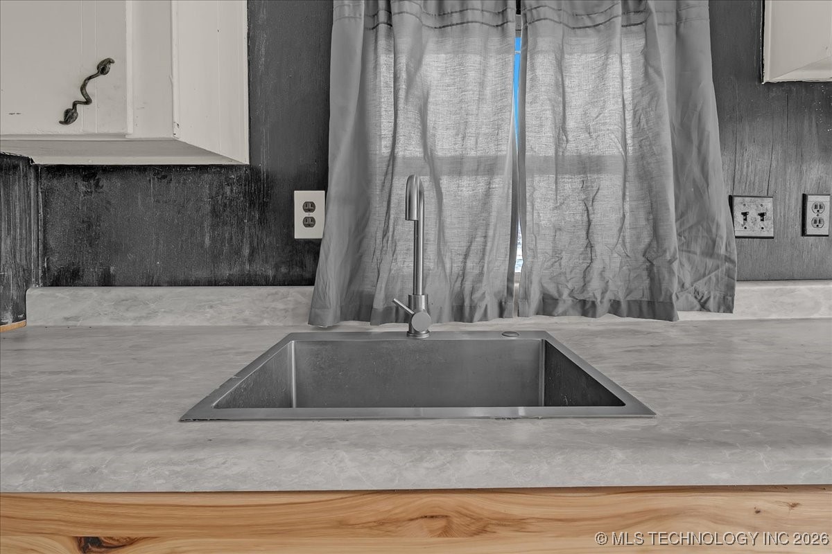 13253 S 215th West Avenue Property Photo 9