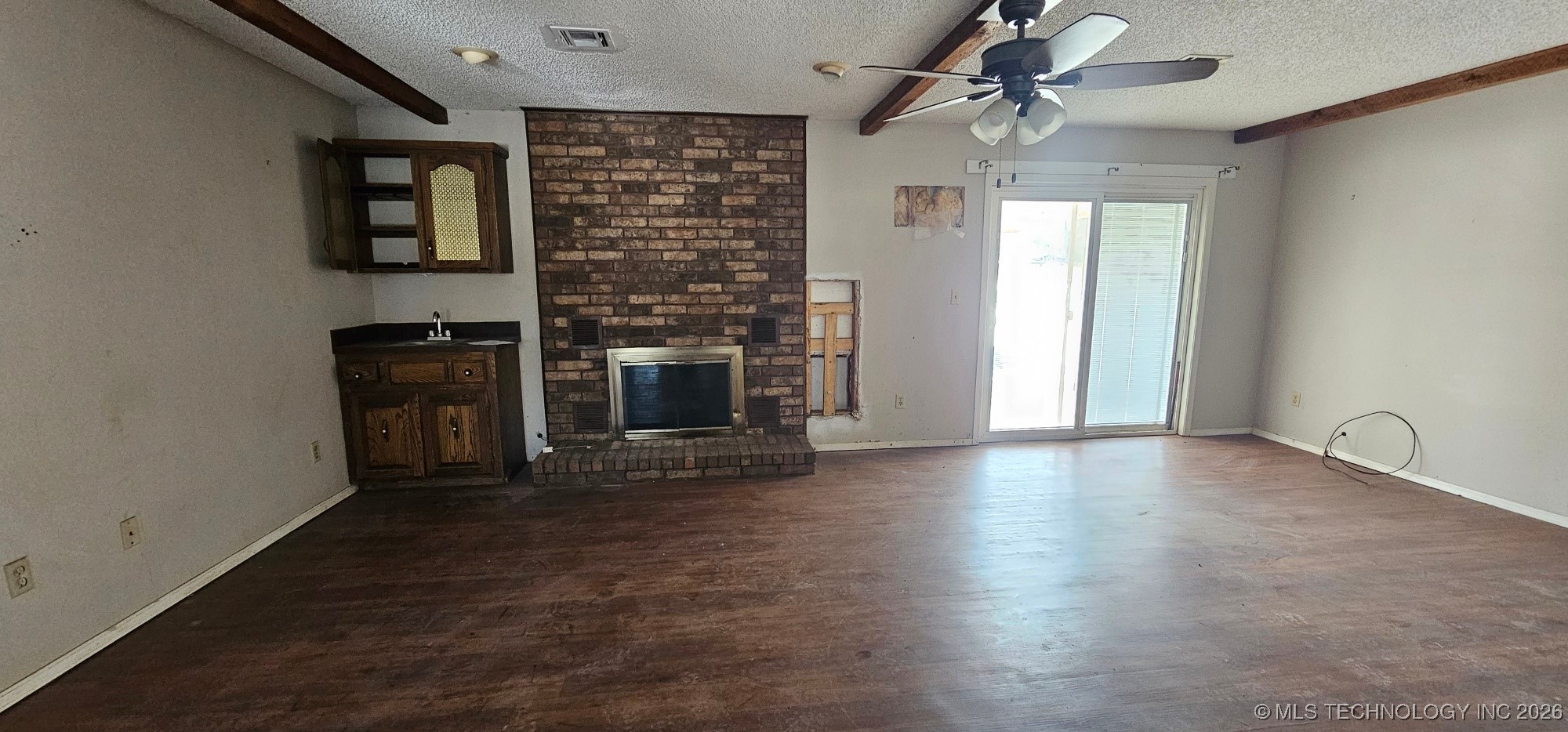 21959 Branson Road Property Photo 4