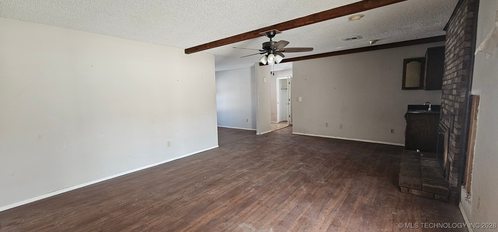 21959 Branson Road Property Photo 5