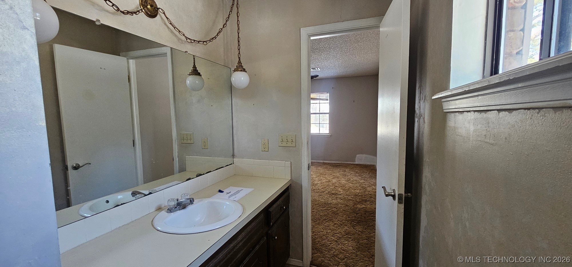 21959 Branson Road Property Photo 15