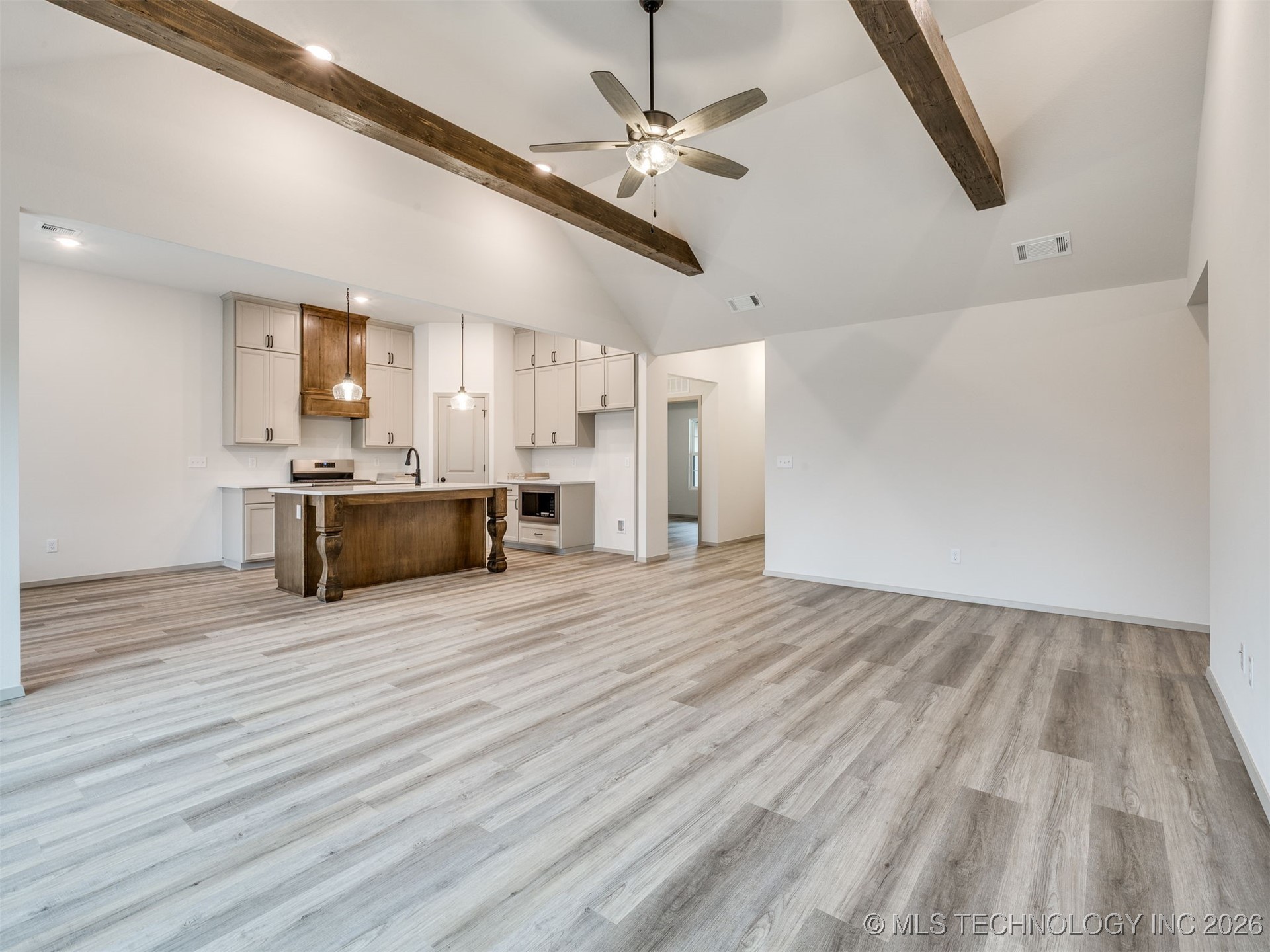 14757 S College Place Property Photo 7