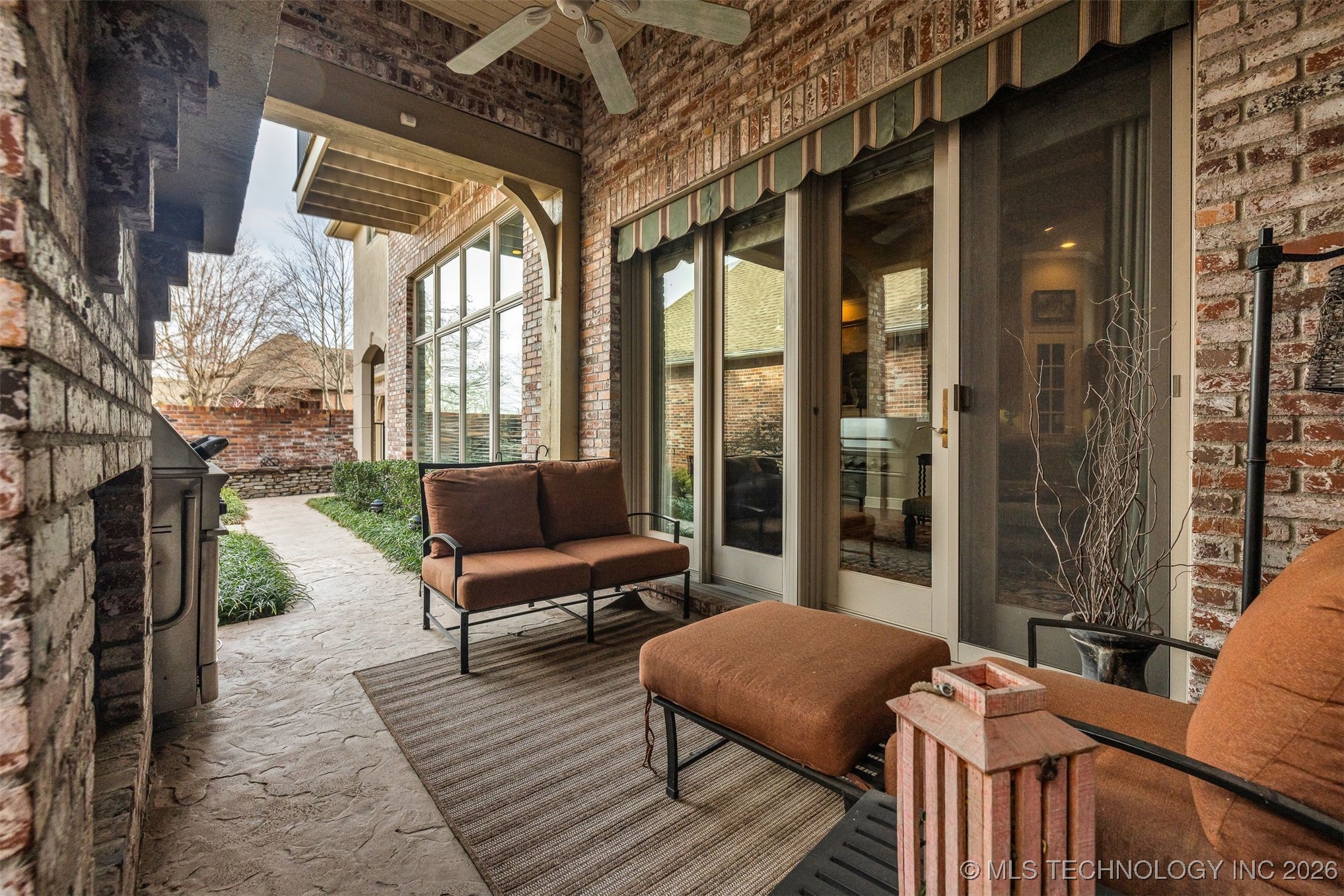 5904 W Orlando Circle Property Photo 3