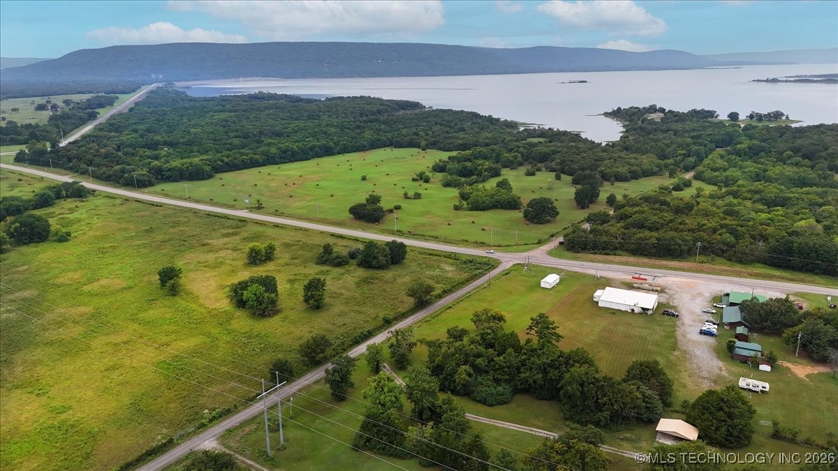 Highway 2 Property Photo 10