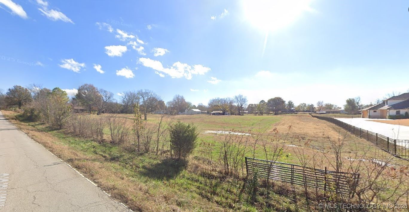 W 71st Street S Property Photo 1