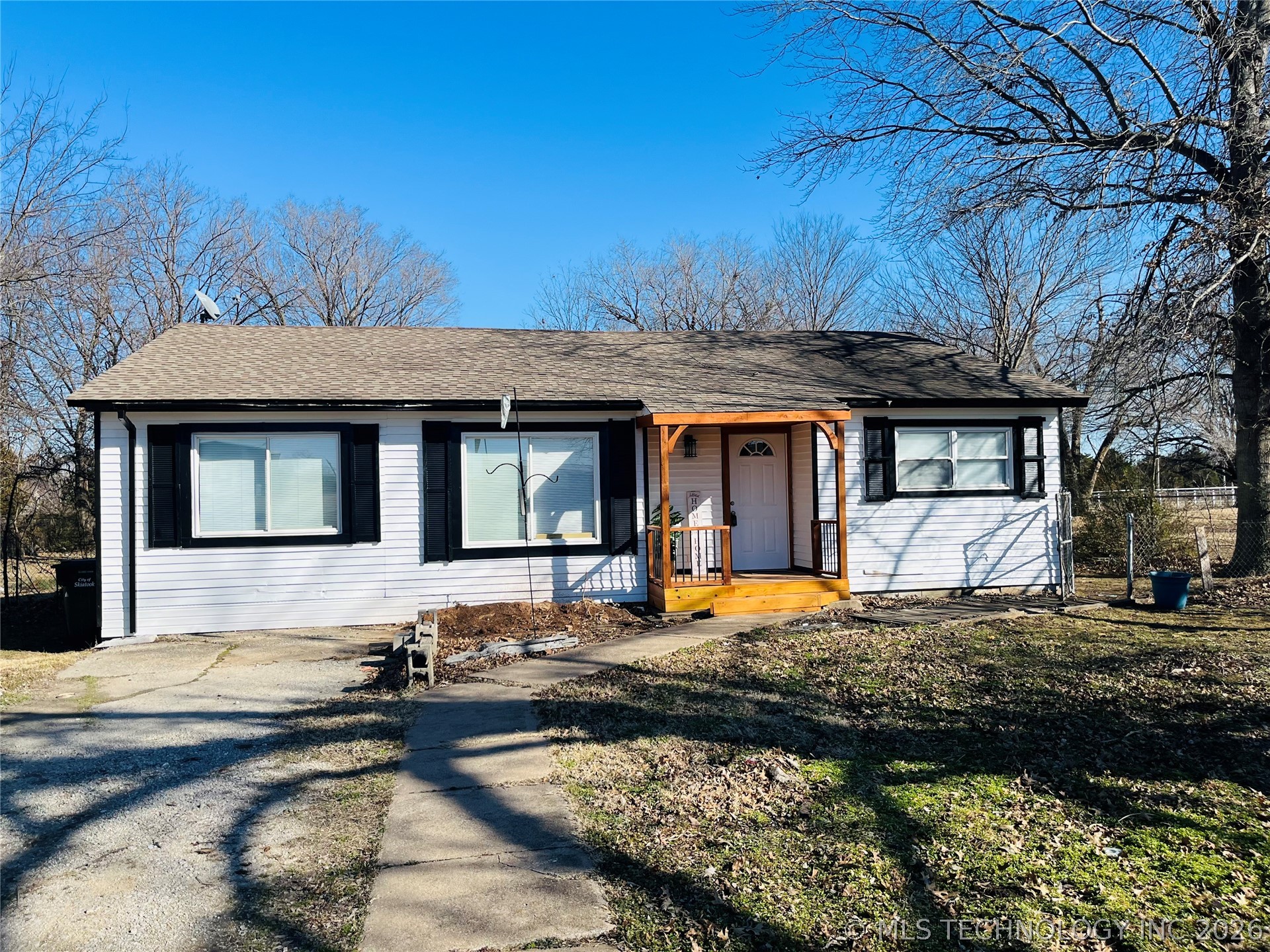 1805 S Osage Avenue Property Photo 1