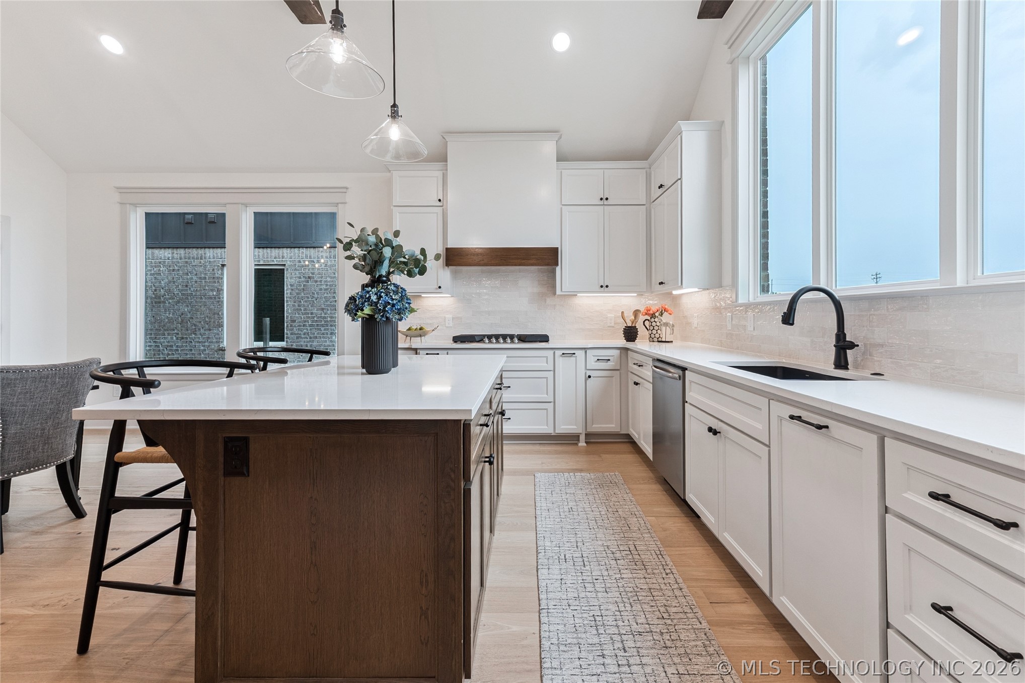 2325 E 134th Circle Property Photo 26