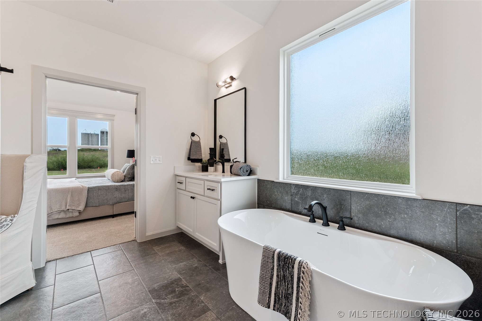 2325 E 134th Circle Property Photo 47