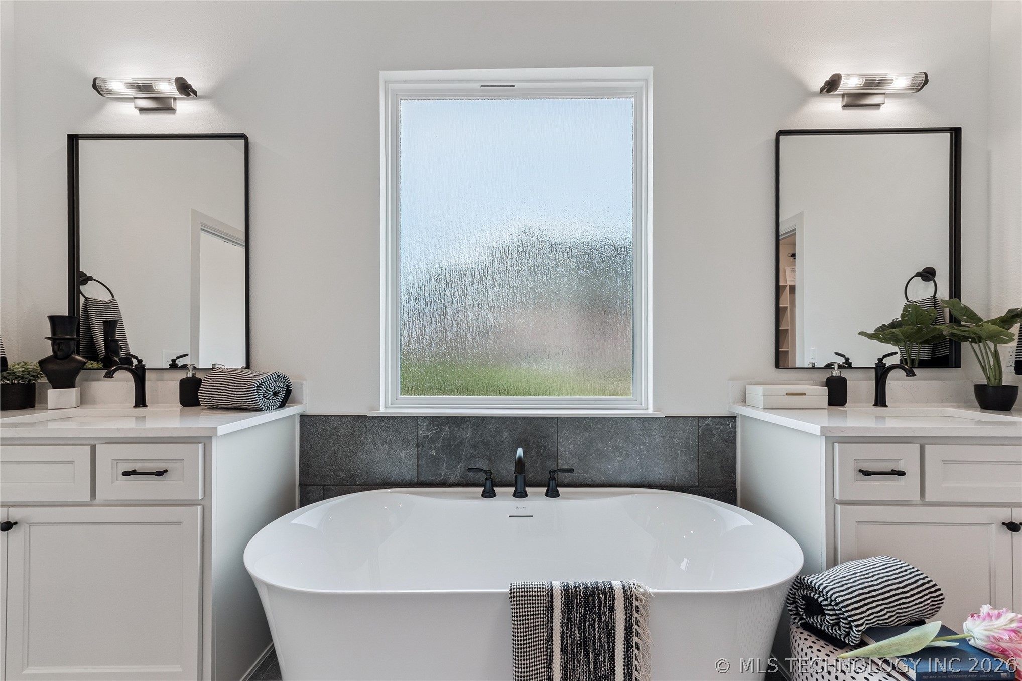 2325 E 134th Circle Property Photo 48