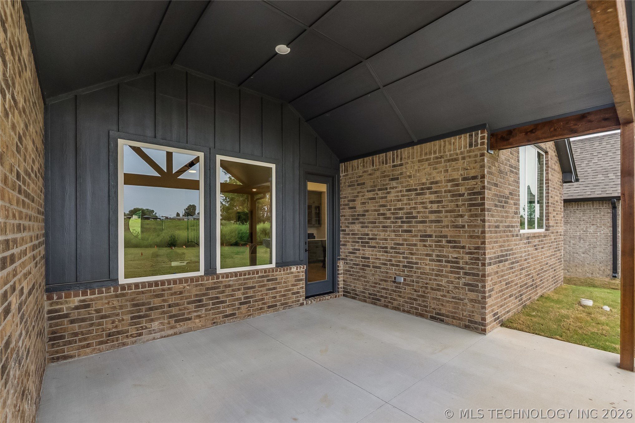 2325 E 134th Circle Property Photo 82