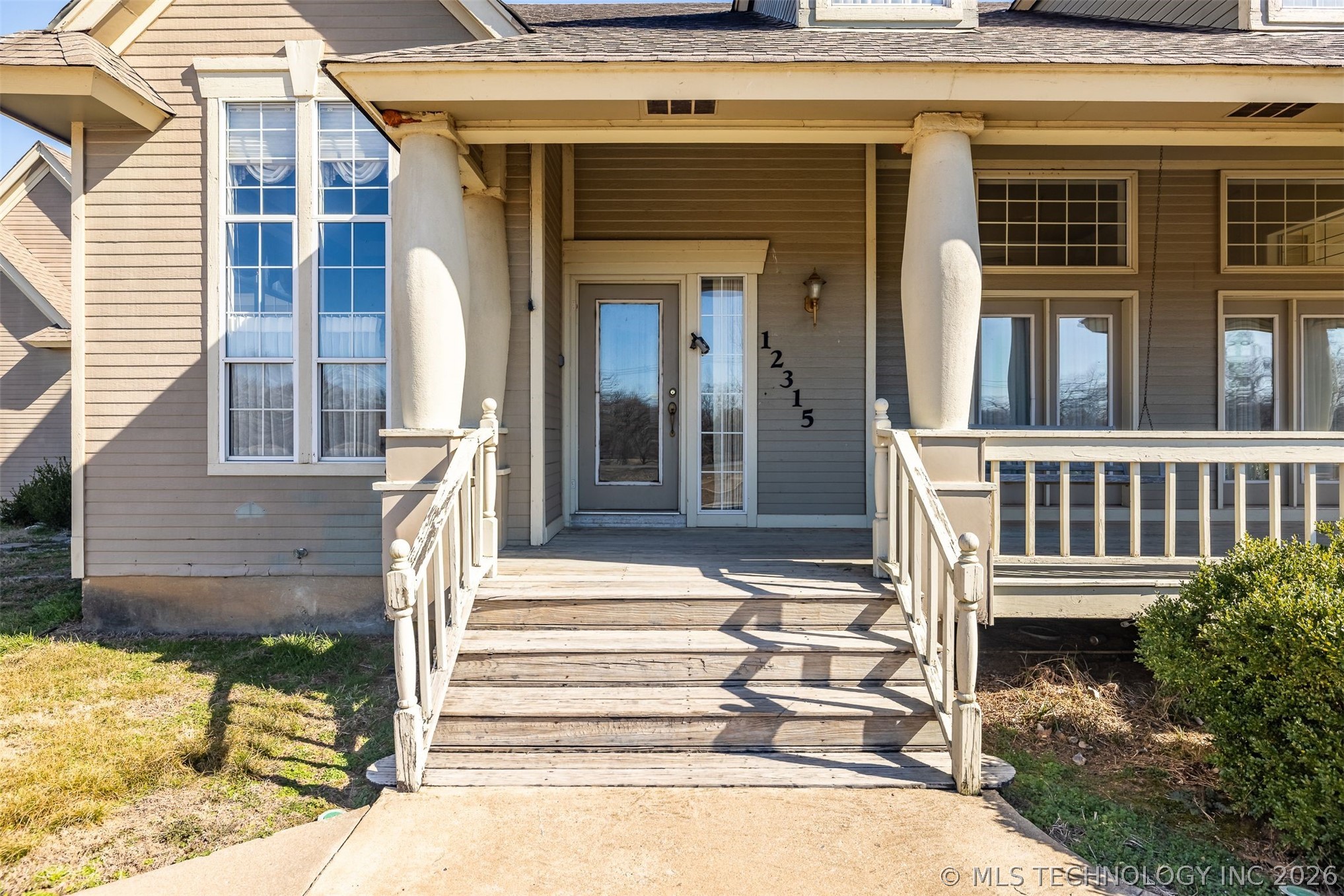 12315 S Garnett Road Property Photo 4