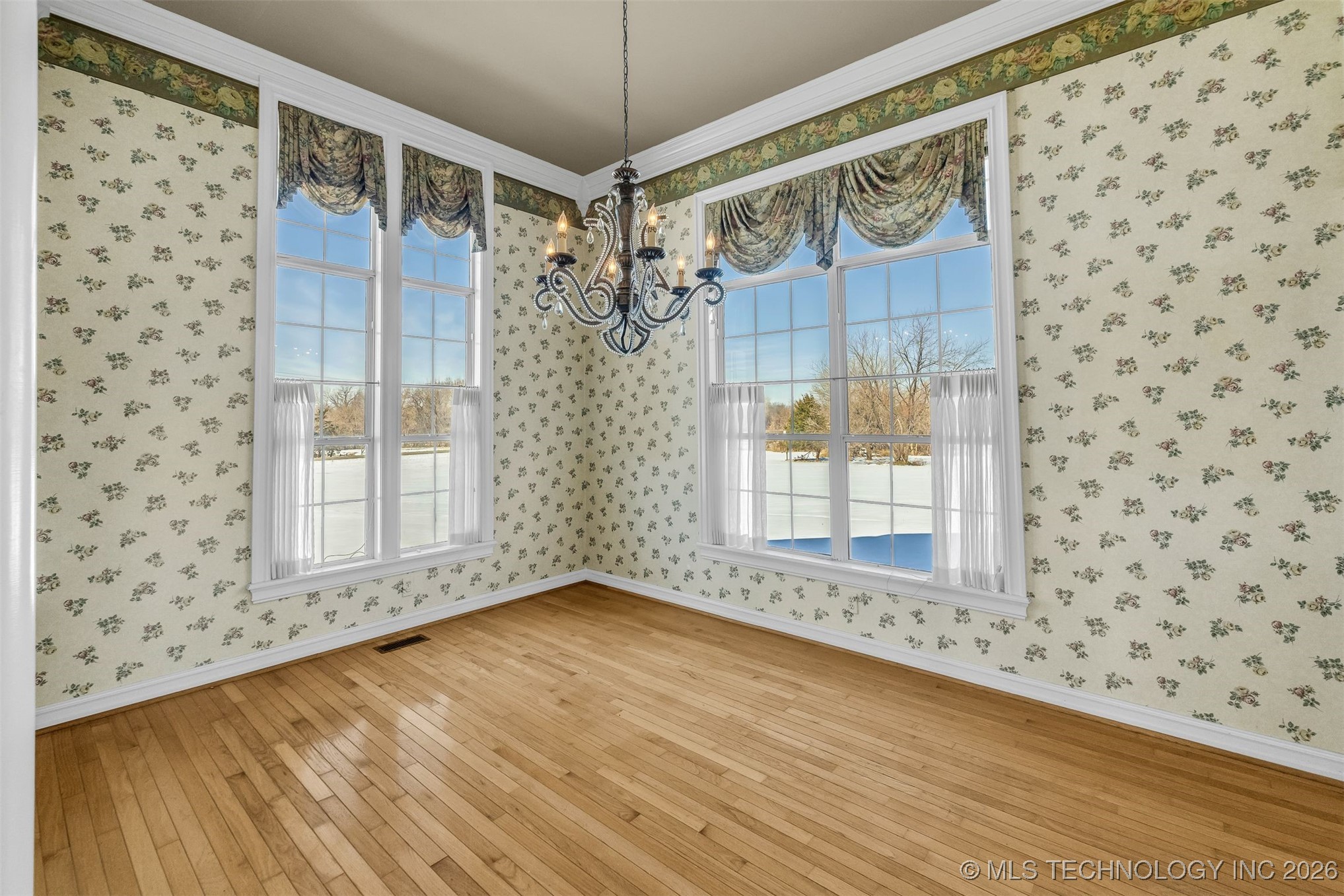 12315 S Garnett Road Property Photo 14