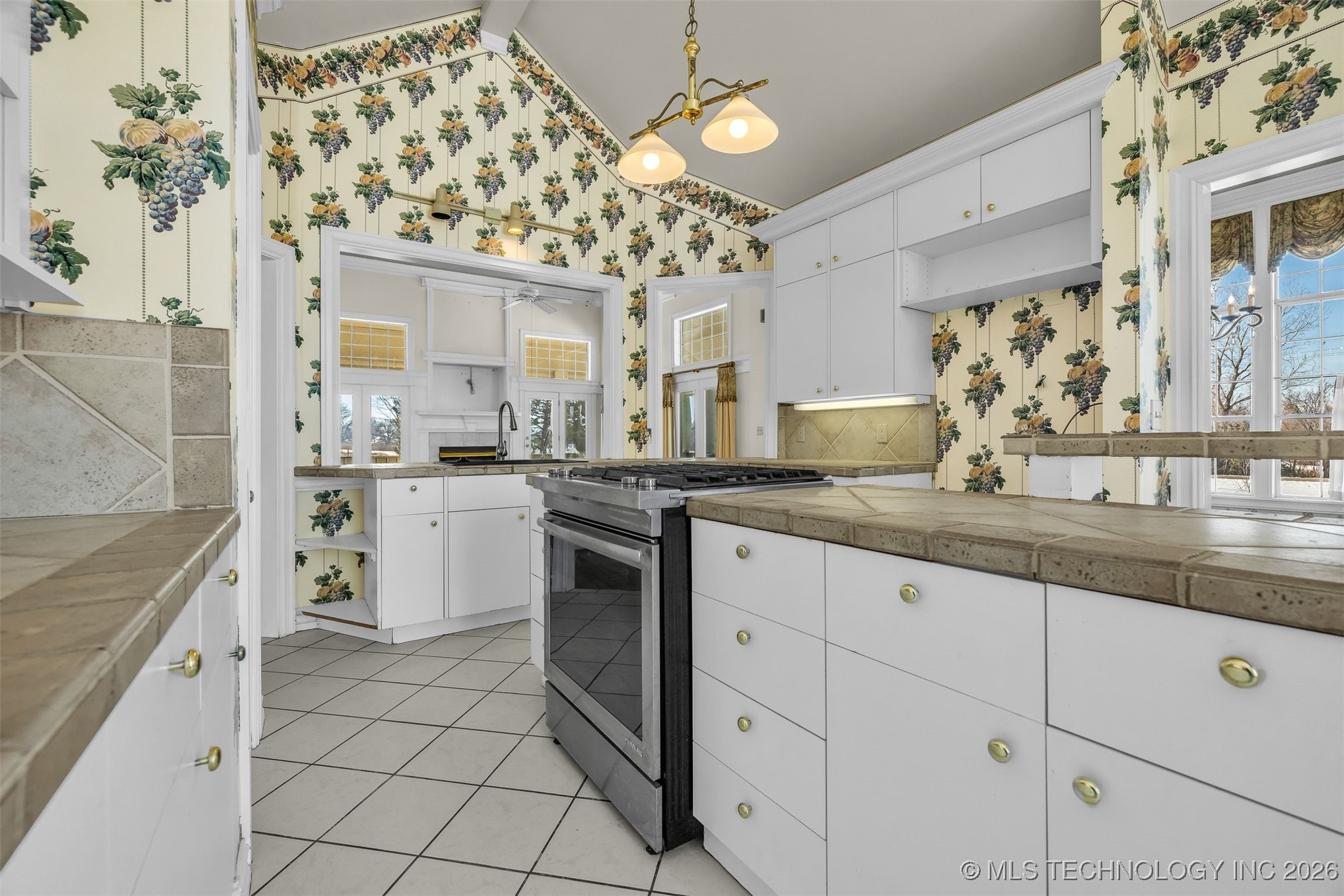 12315 S Garnett Road Property Photo 19