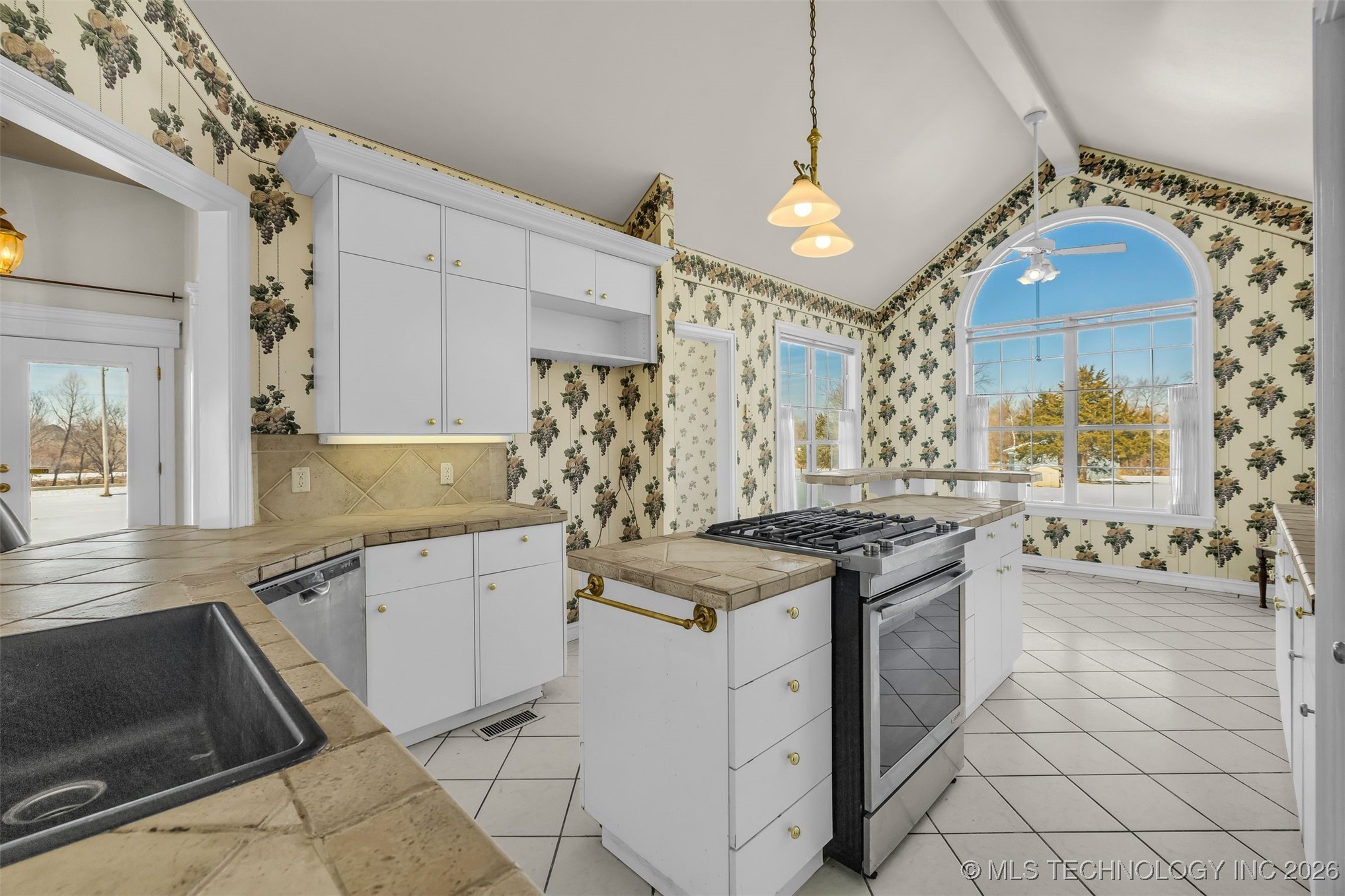 12315 S Garnett Road Property Photo 21