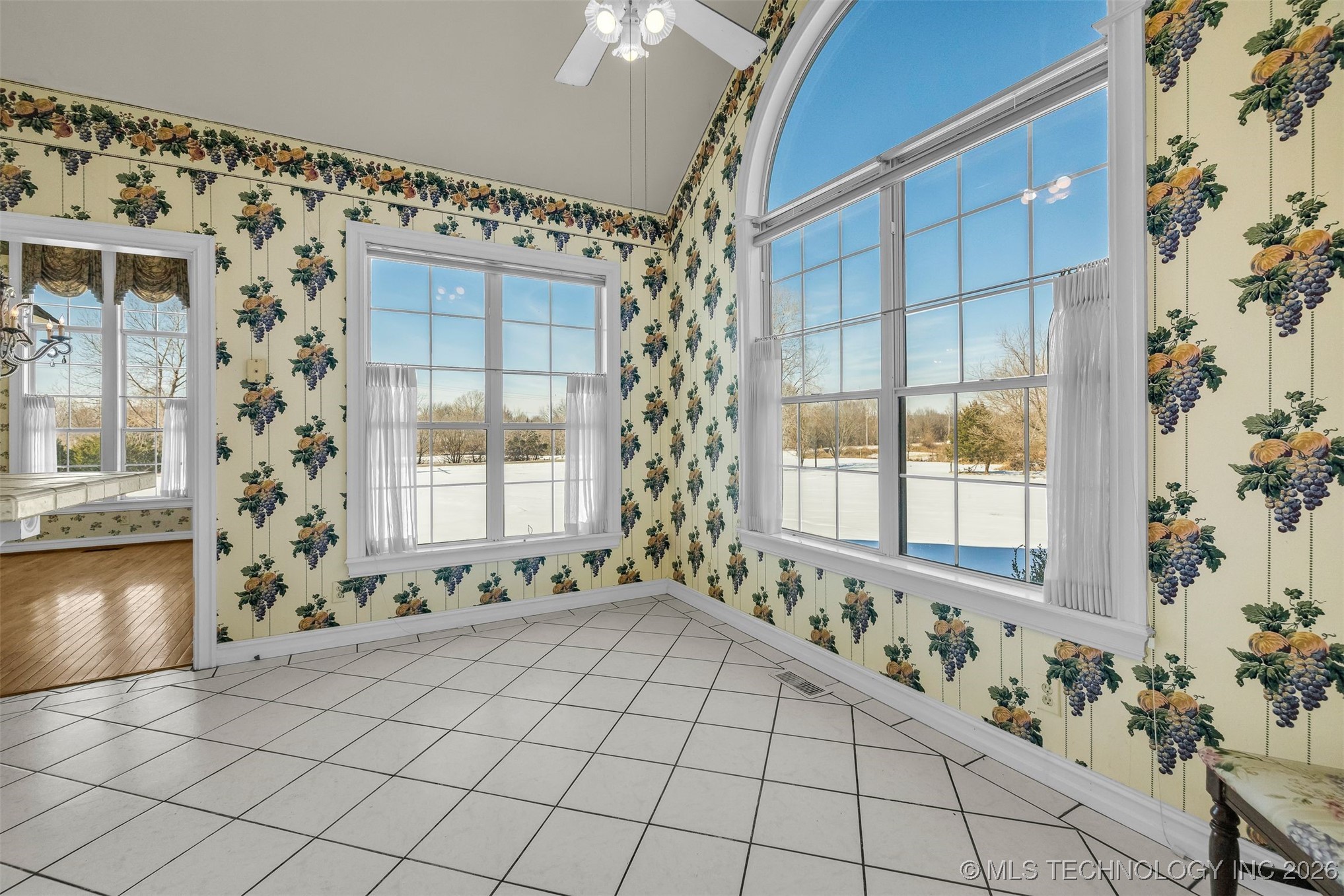 12315 S Garnett Road Property Photo 24