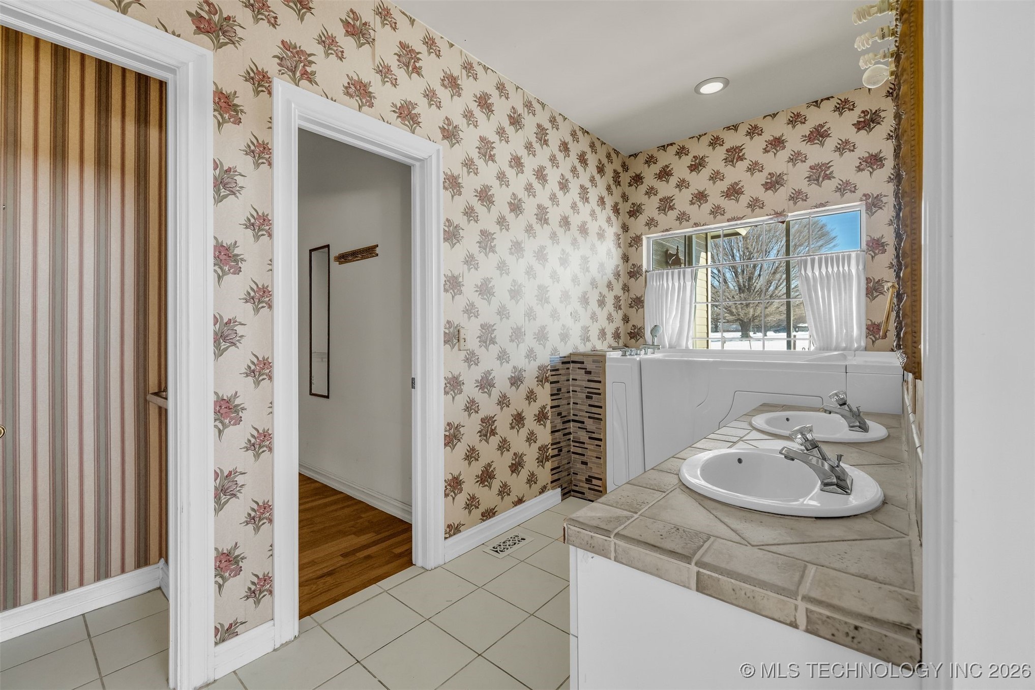 12315 S Garnett Road Property Photo 30