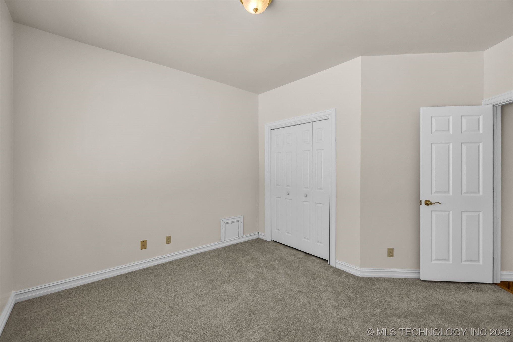 12315 S Garnett Road Property Photo 36