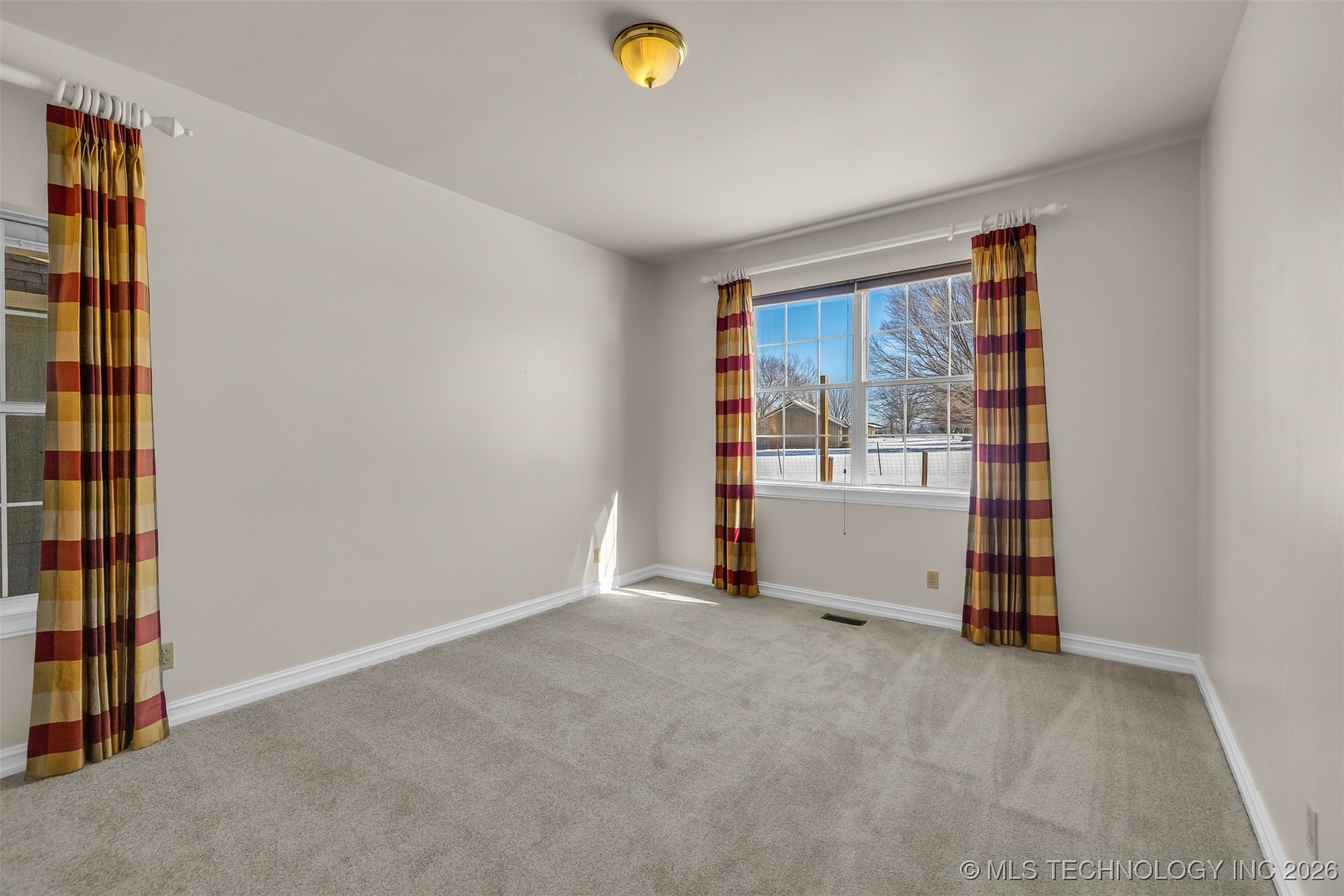 12315 S Garnett Road Property Photo 38