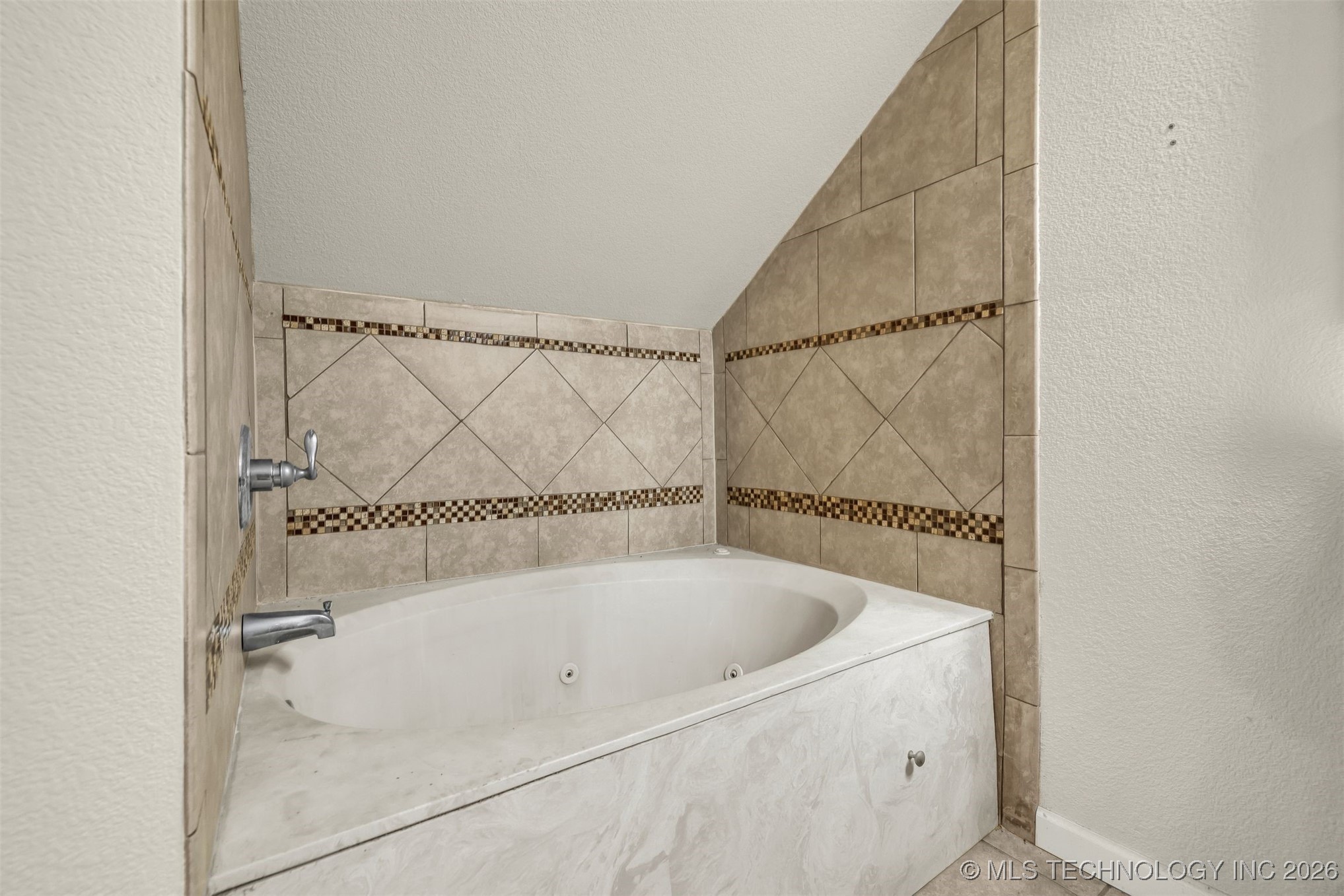 12315 S Garnett Road Property Photo 49