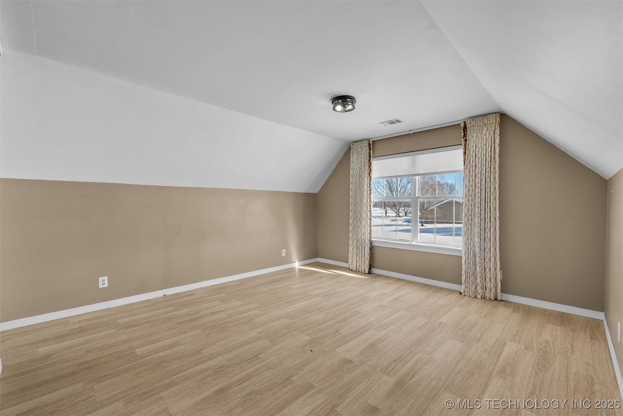 12315 S Garnett Road Property Photo 56