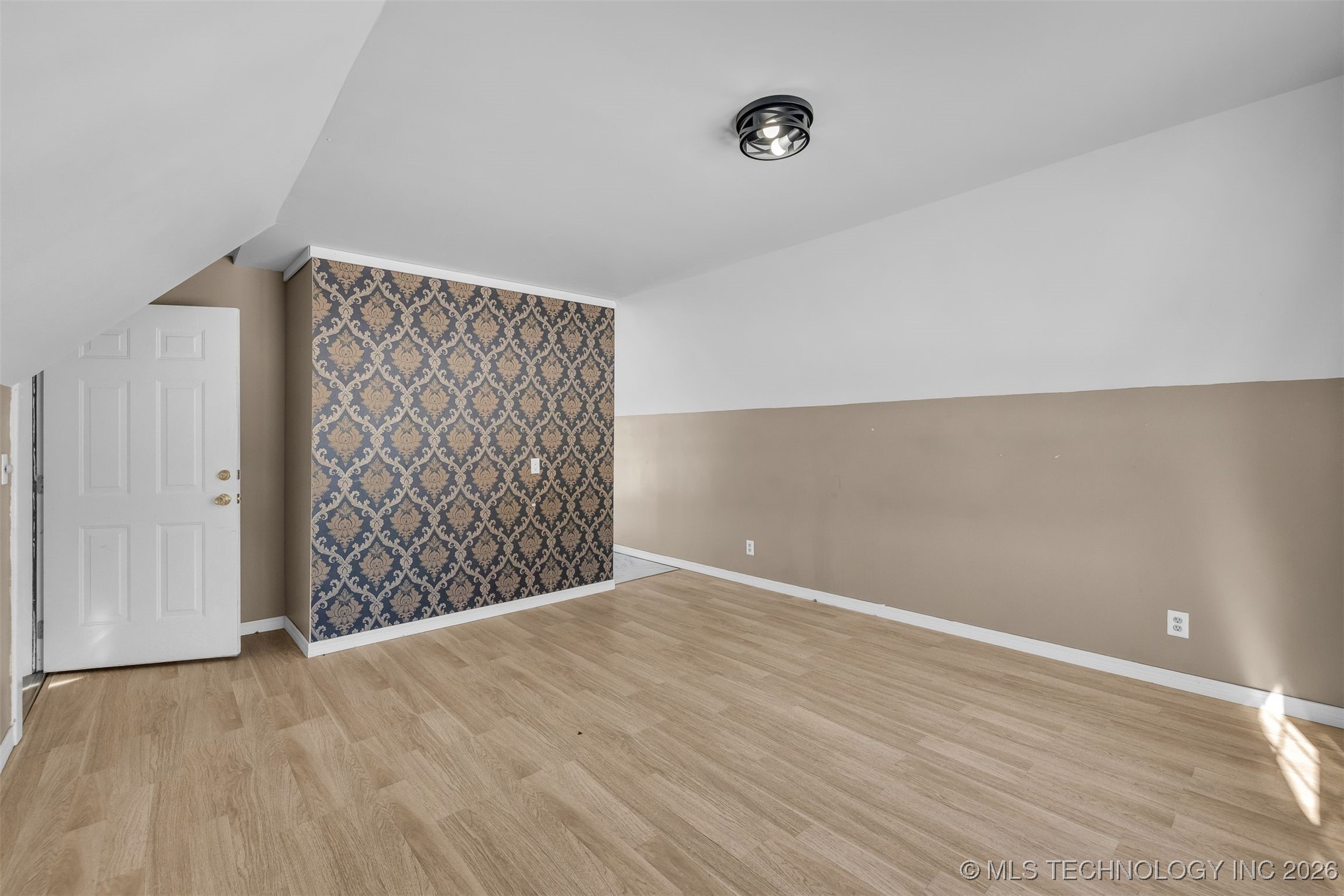 12315 S Garnett Road Property Photo 57