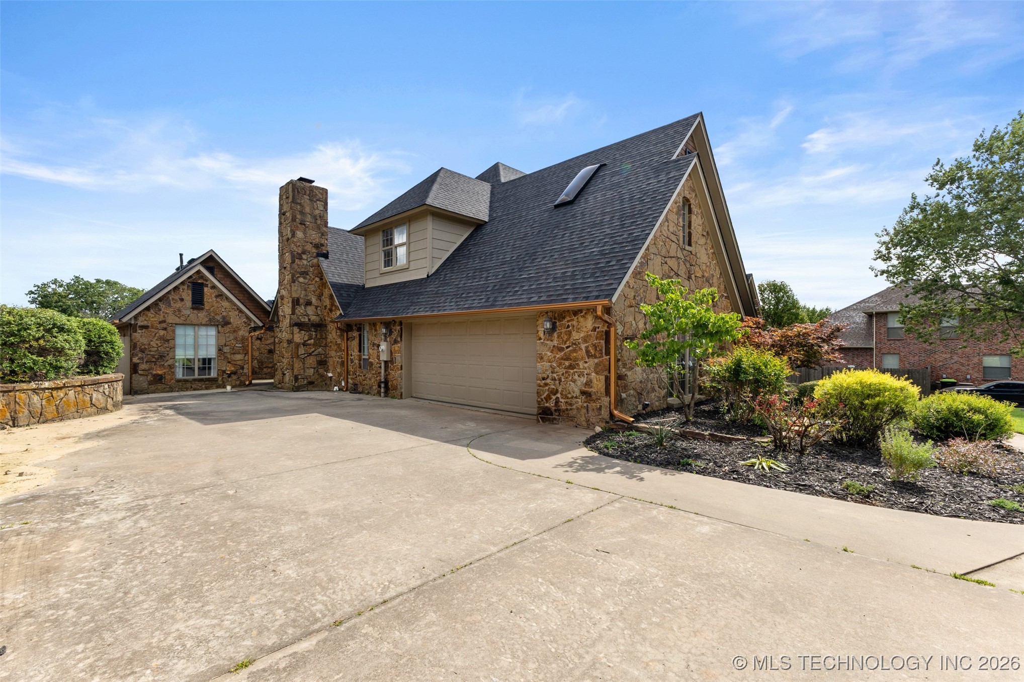 1505 Augusta Property Photo 4