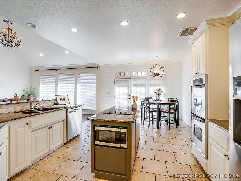 1505 Augusta Property Photo 20