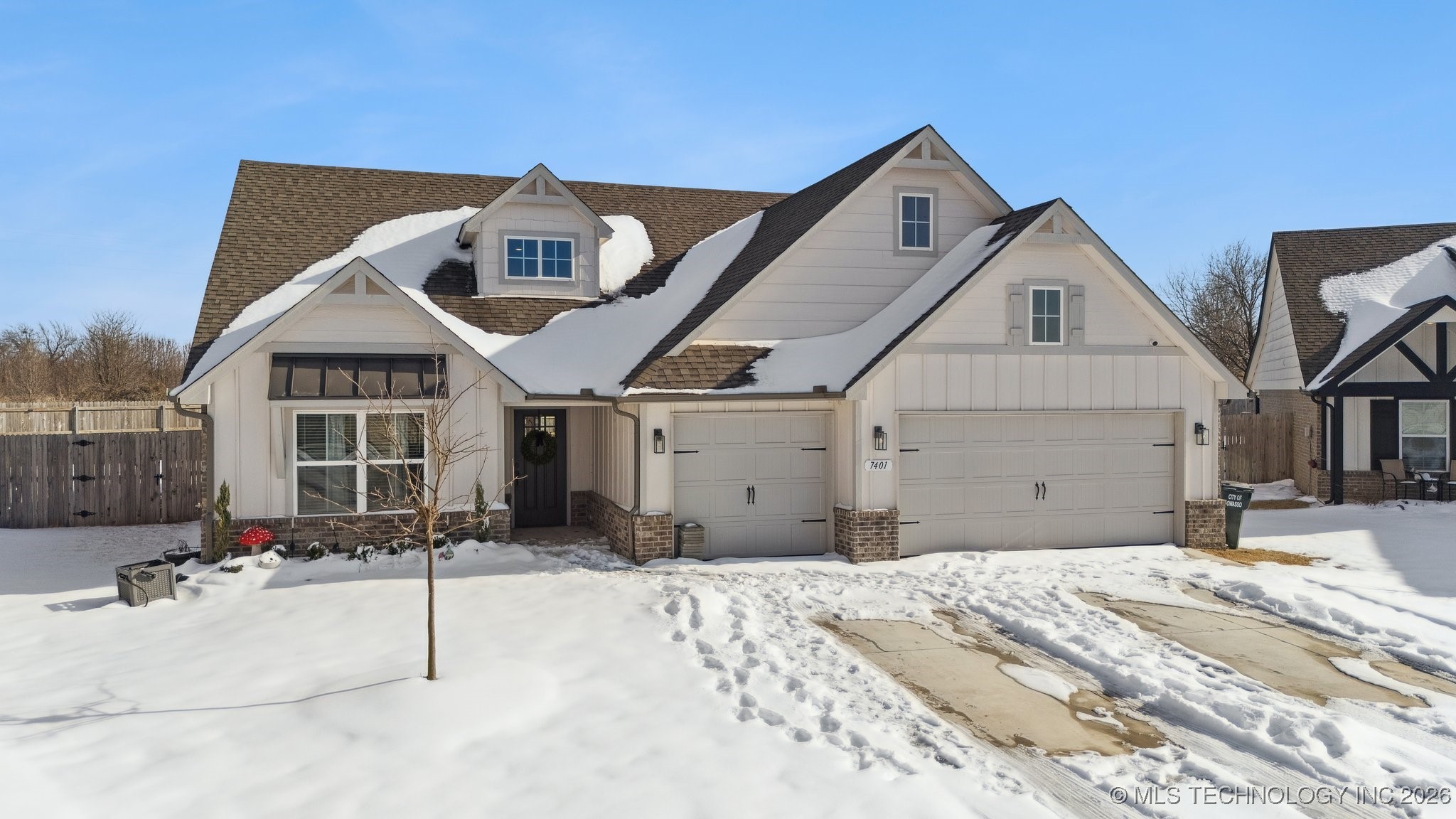 7401 N 160th East Avenue Property Photo 3