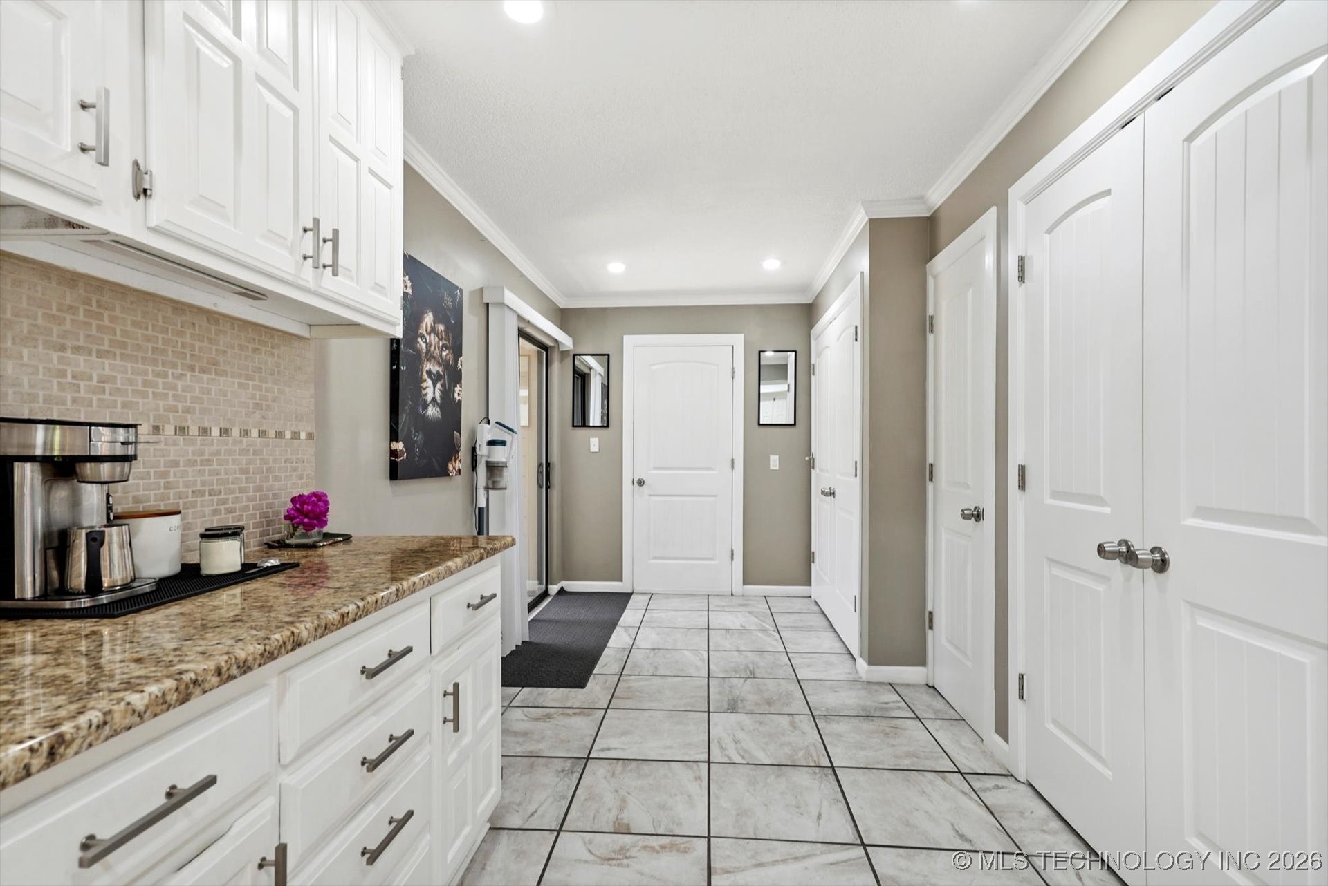 2955 E 84th Street Property Photo 20