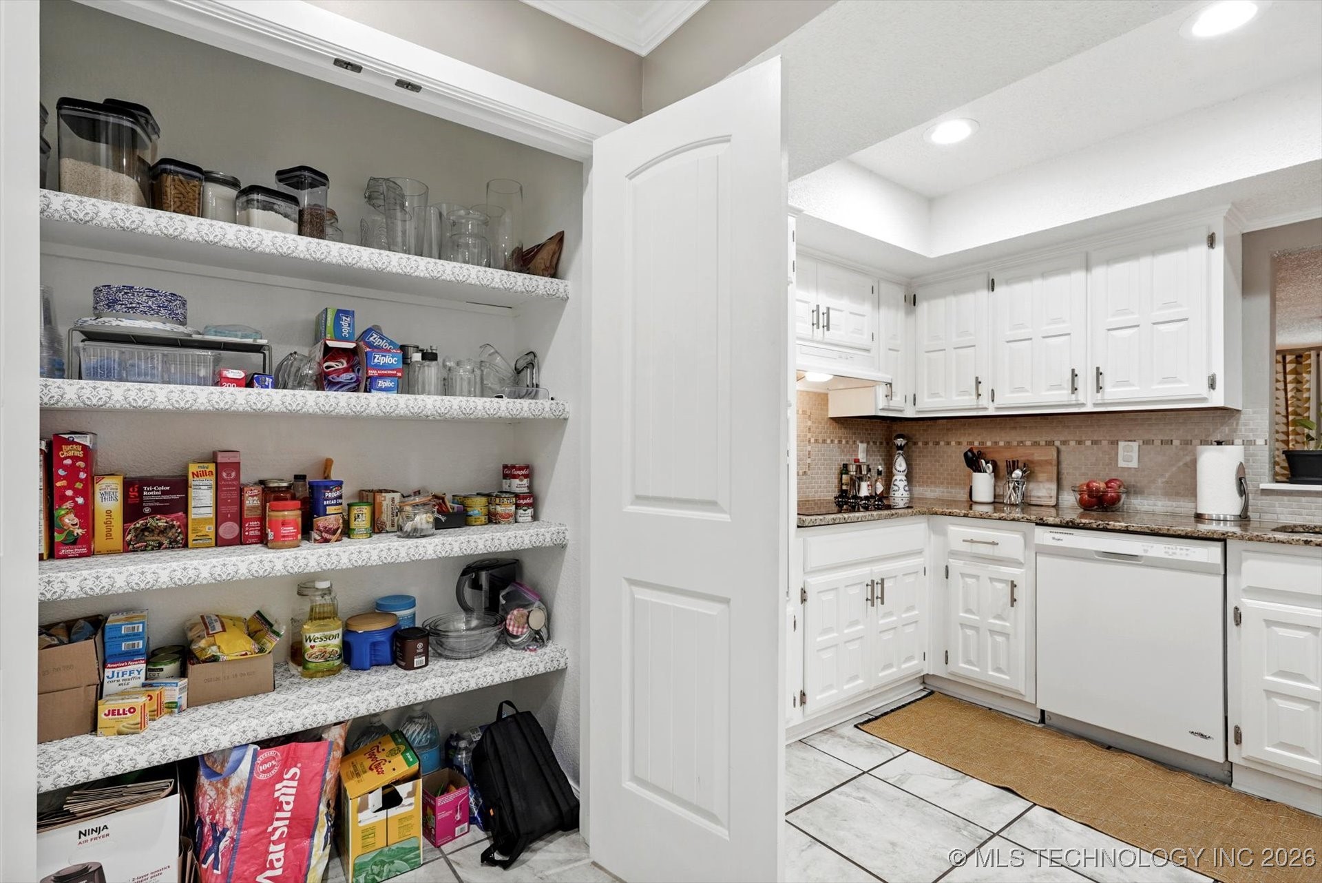 2955 E 84th Street Property Photo 21