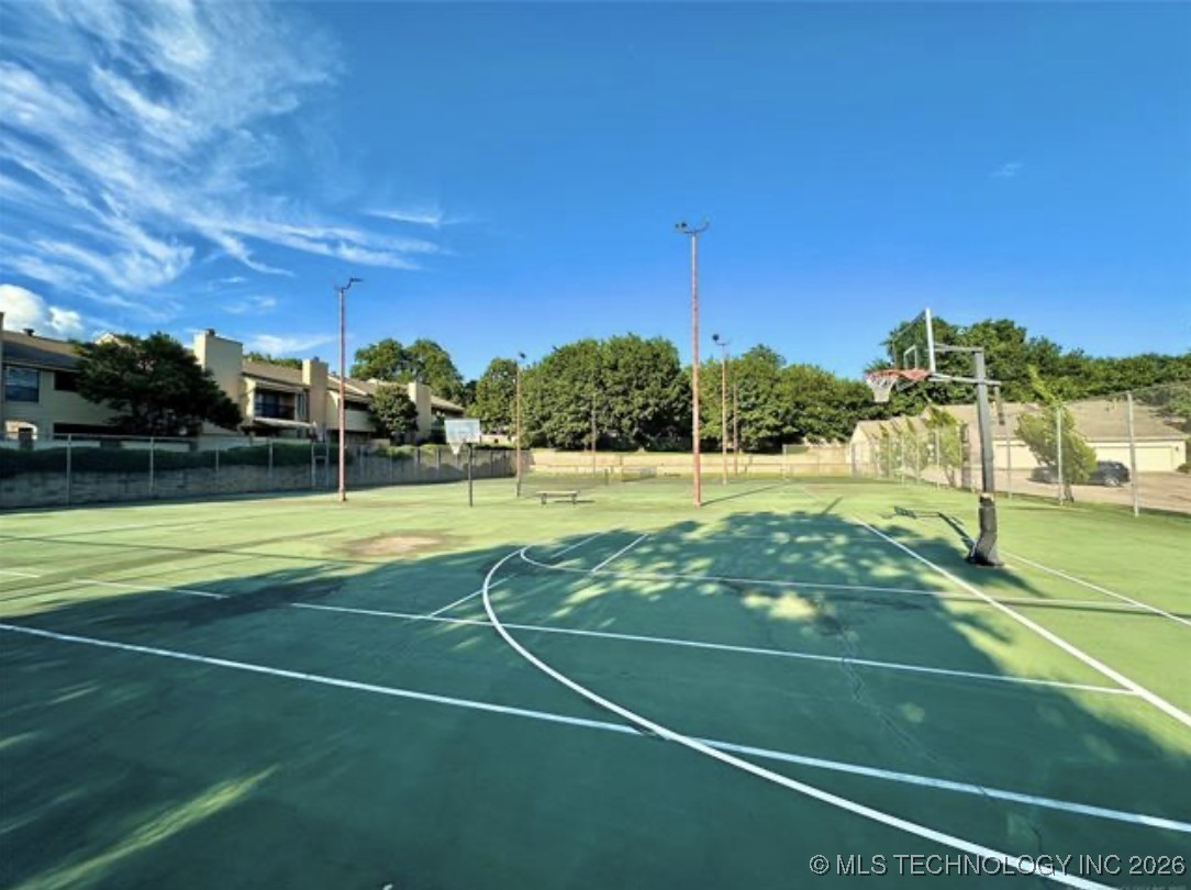 2955 E 84th Street Property Photo 32