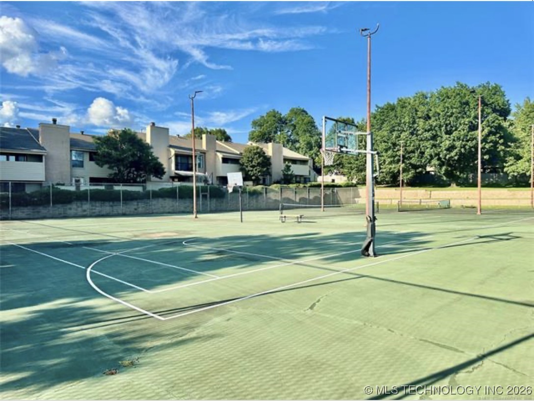 2955 E 84th Street Property Photo 33