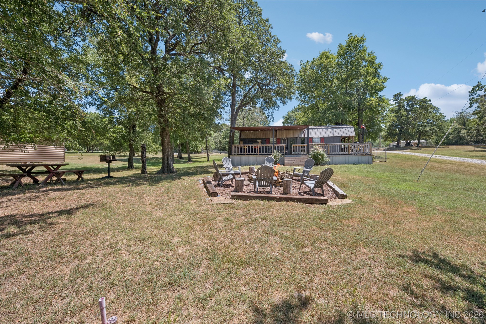 108285 Catfish Property Photo 2
