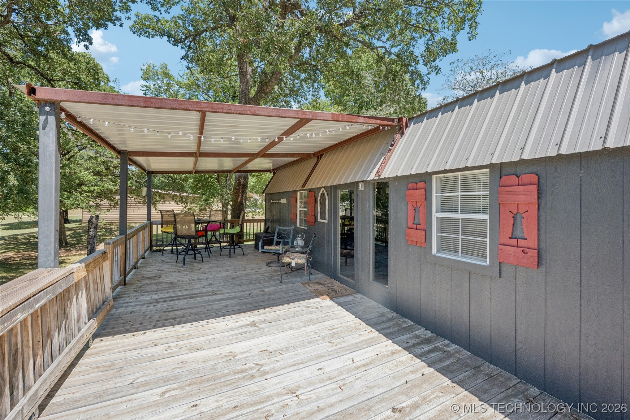 108285 Catfish Property Photo 4