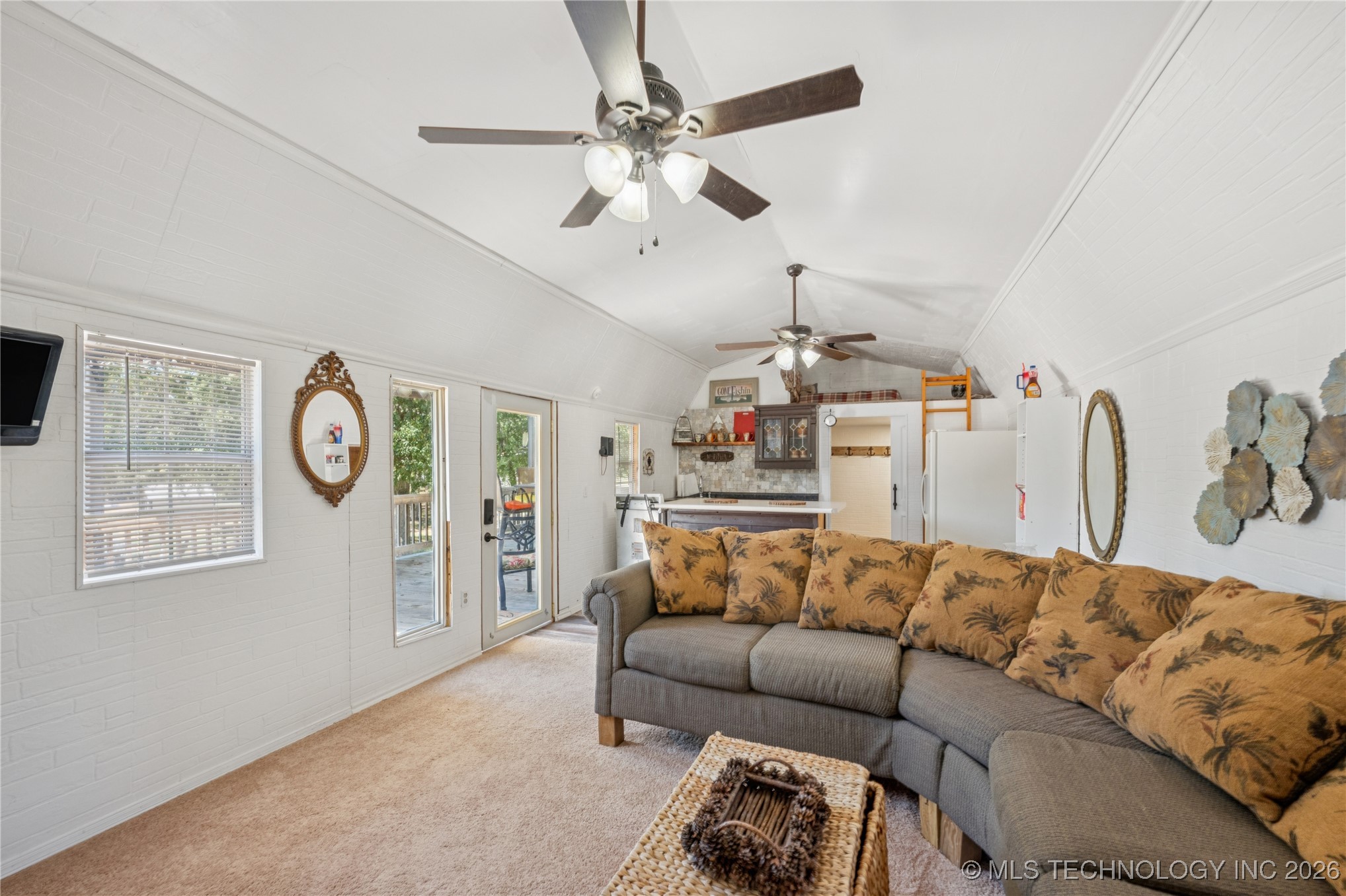 108285 Catfish Property Photo 8