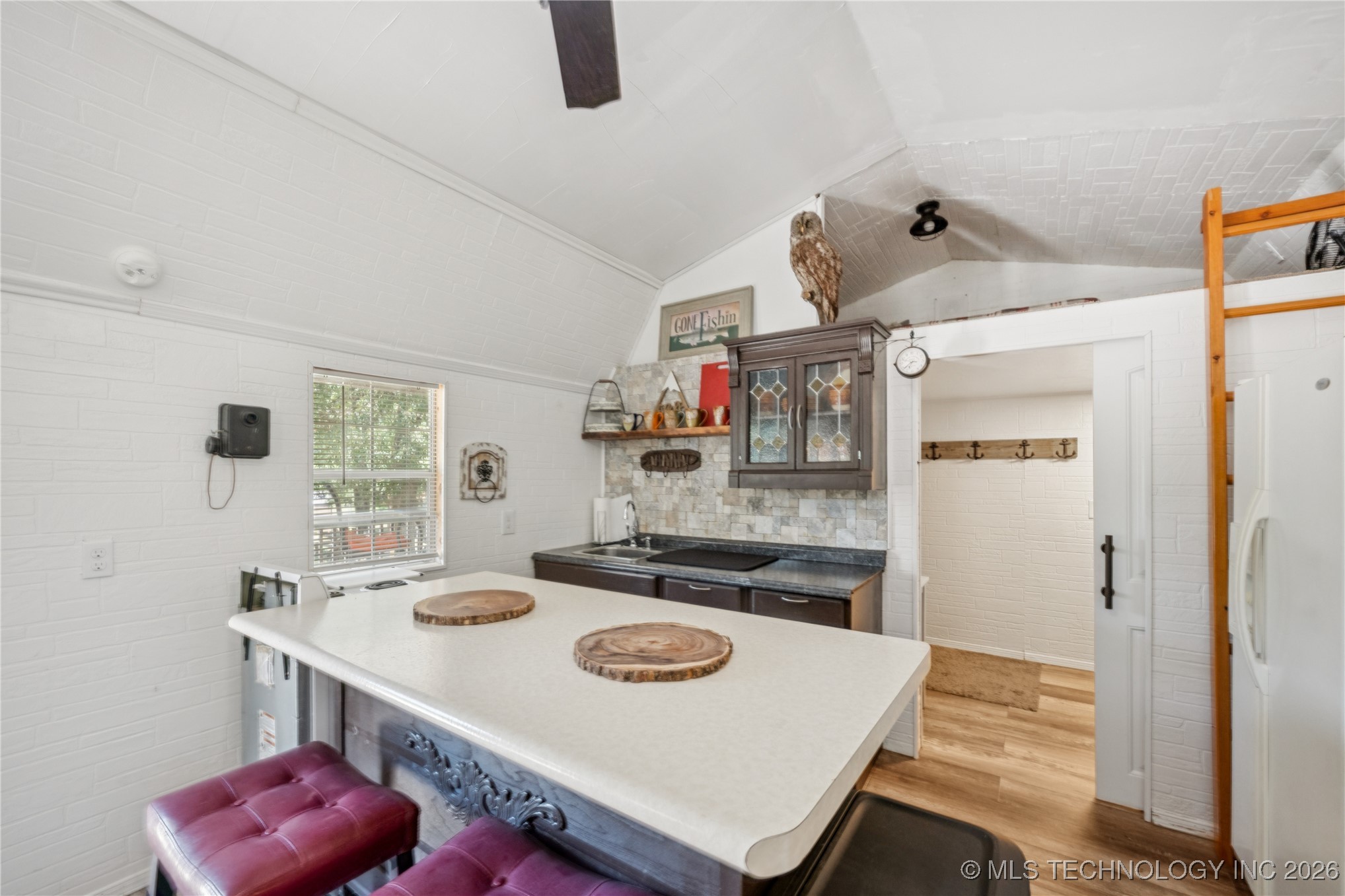 108285 Catfish Property Photo 10